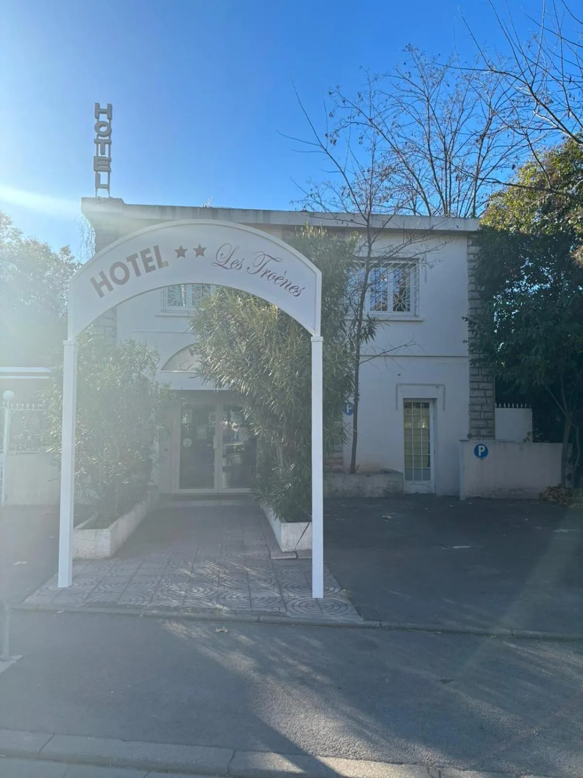 Property building in Hotel les Troenes