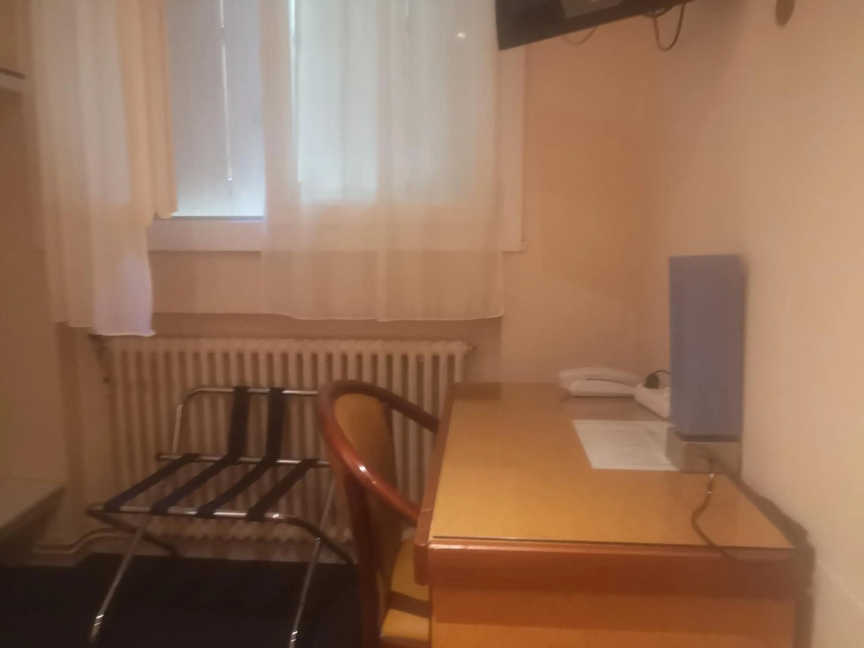 Photo of the whole room in Hotel les Troenes