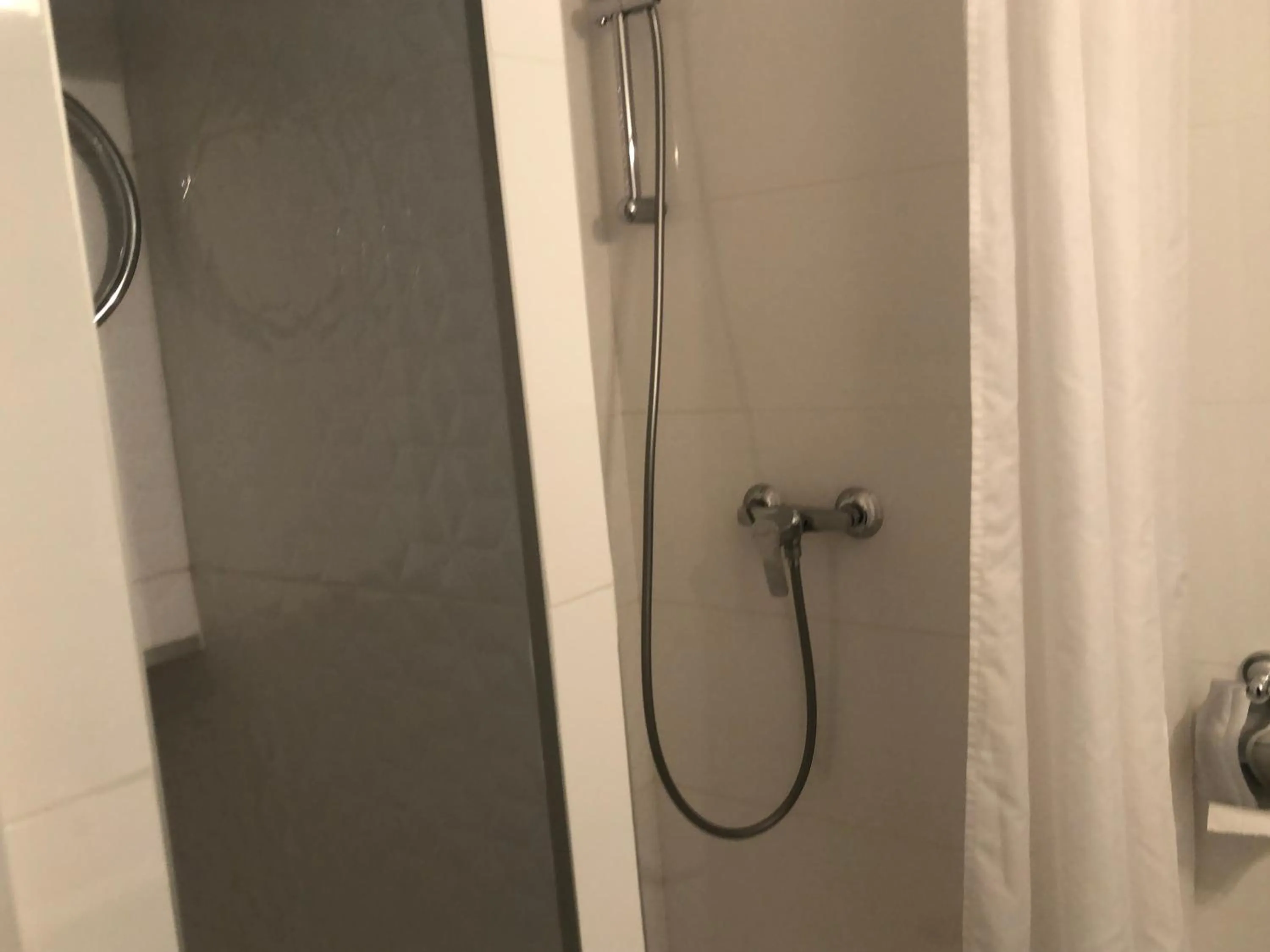 Bathroom in Hotel les Troenes