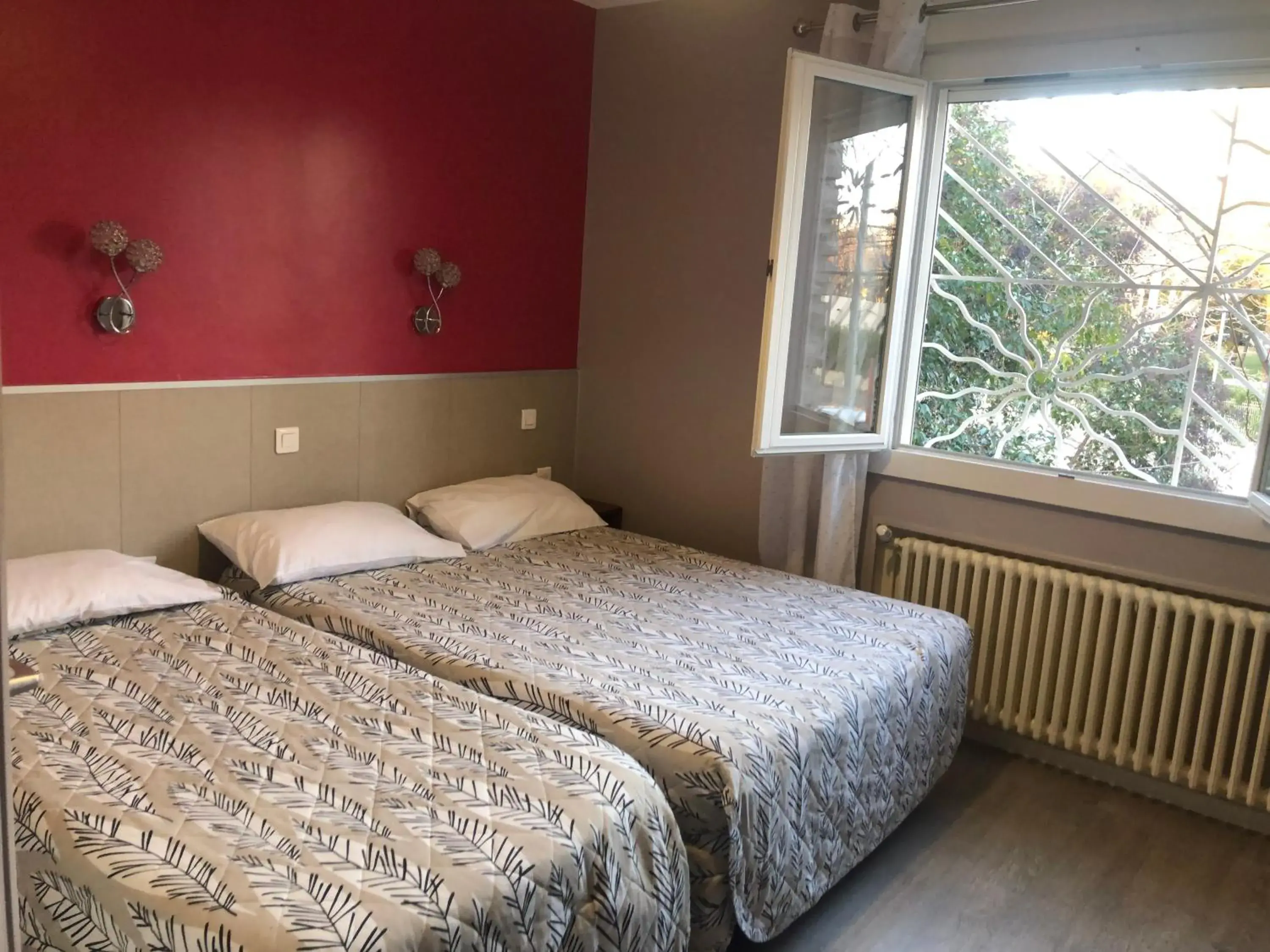 Classic Triple Room in Hotel les Troenes Classic Triple Room in Hotel les Troenes