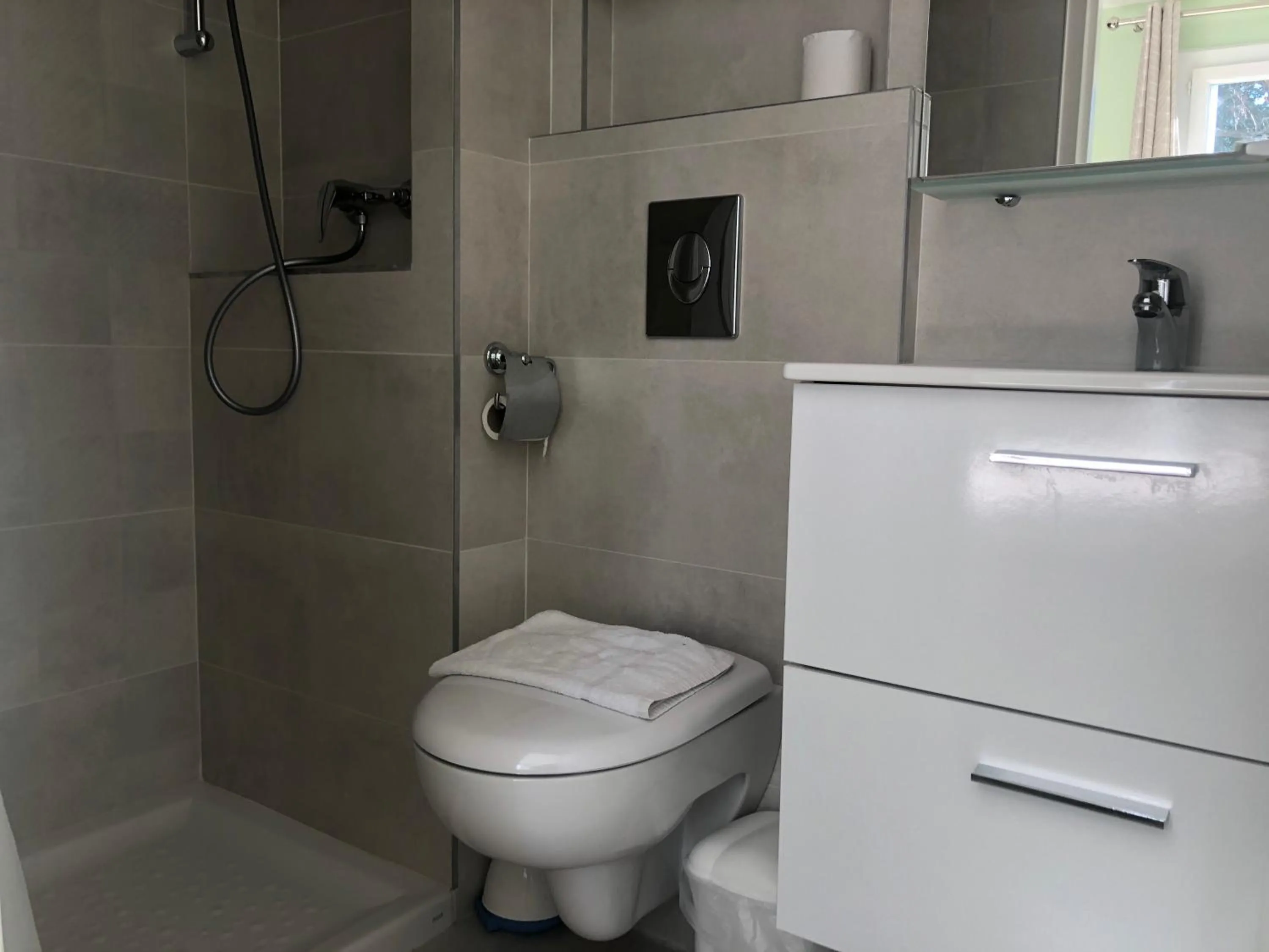 Bathroom in Hotel les Troenes