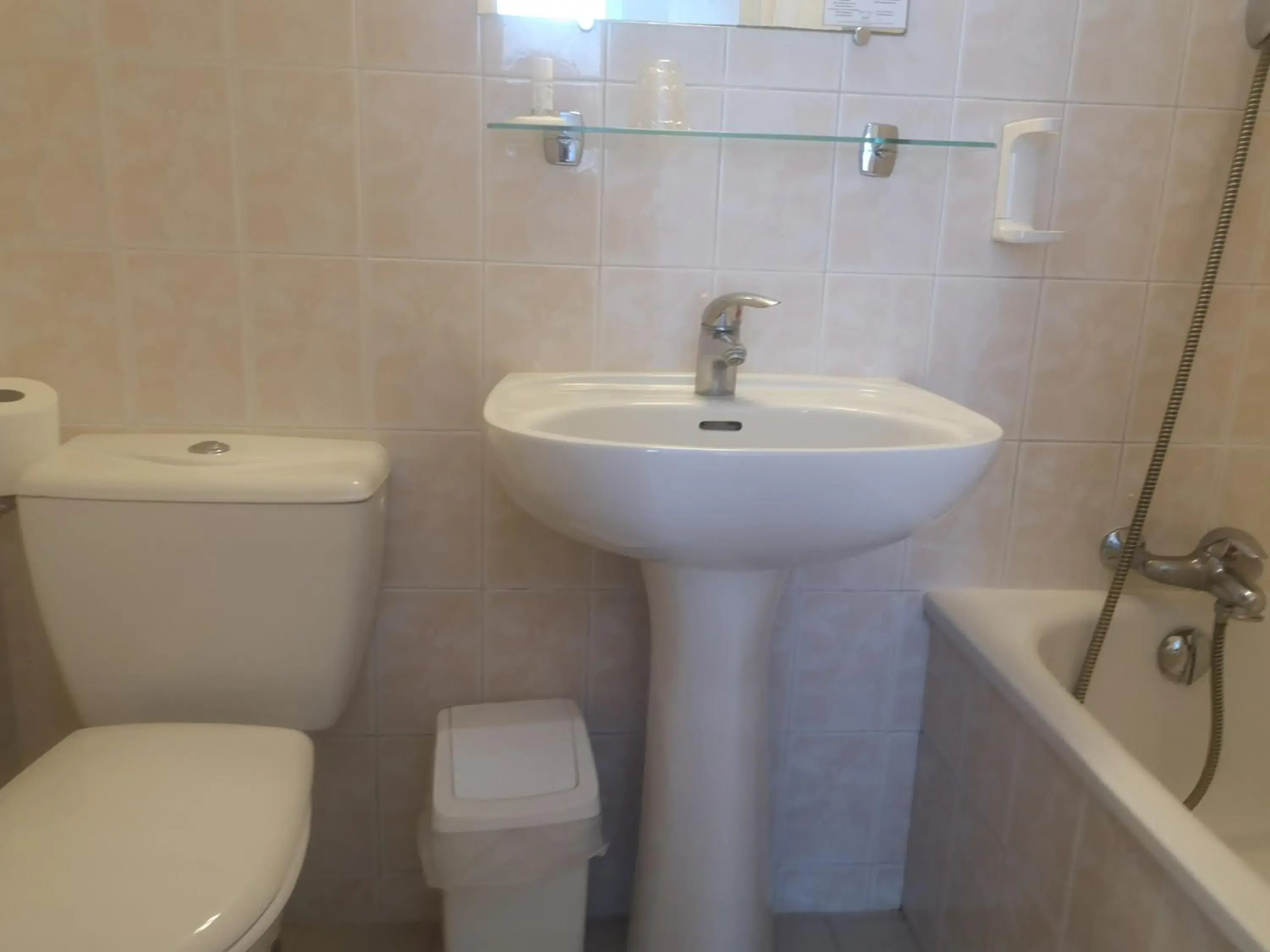 Double Room with Balcony in Hotel les Troenes Double Room with Balcony in Hotel les Troenes