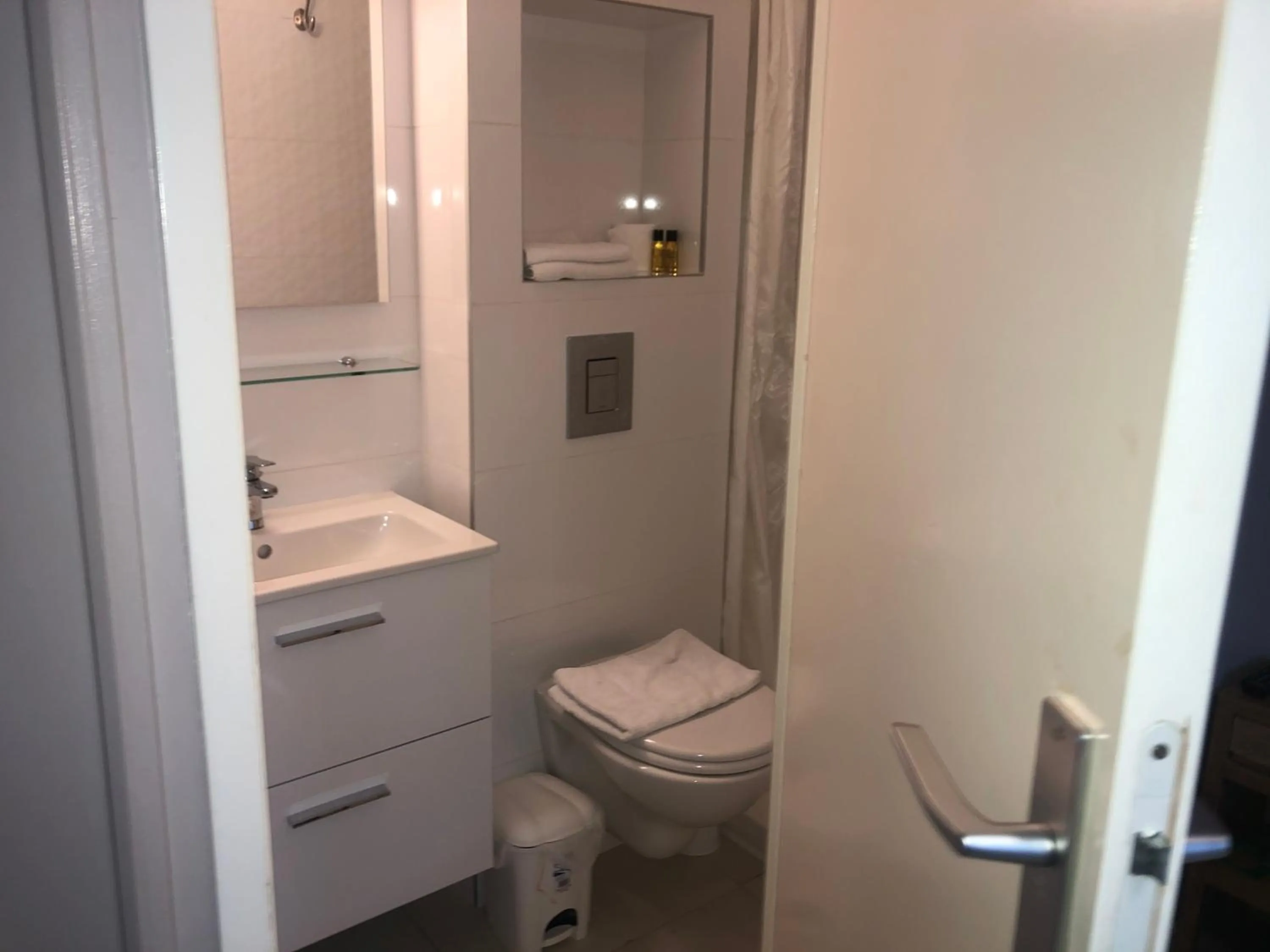 Toilet in Hotel les Troenes