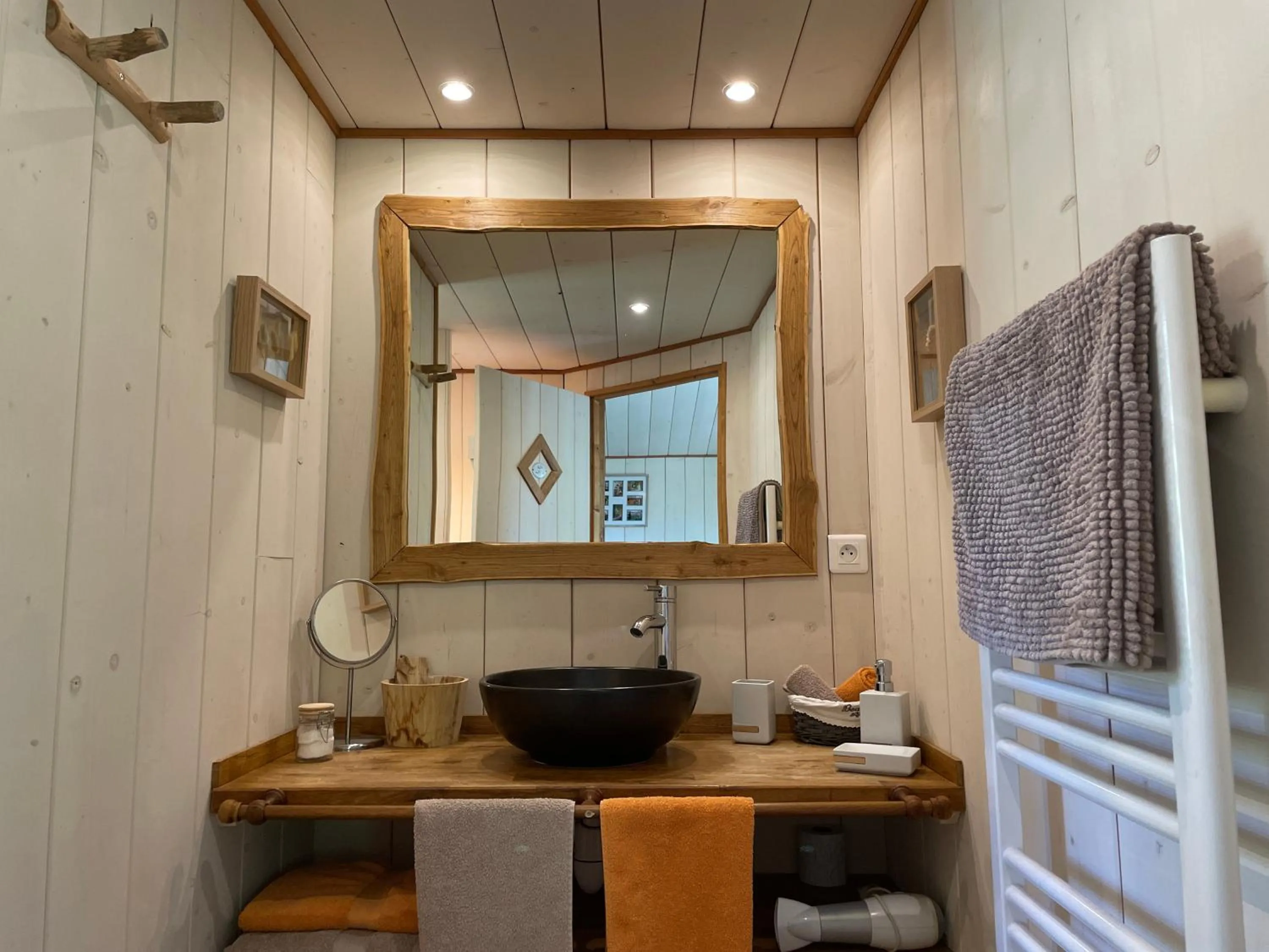 Bathroom in Le Lion D'Or en PERIGORD