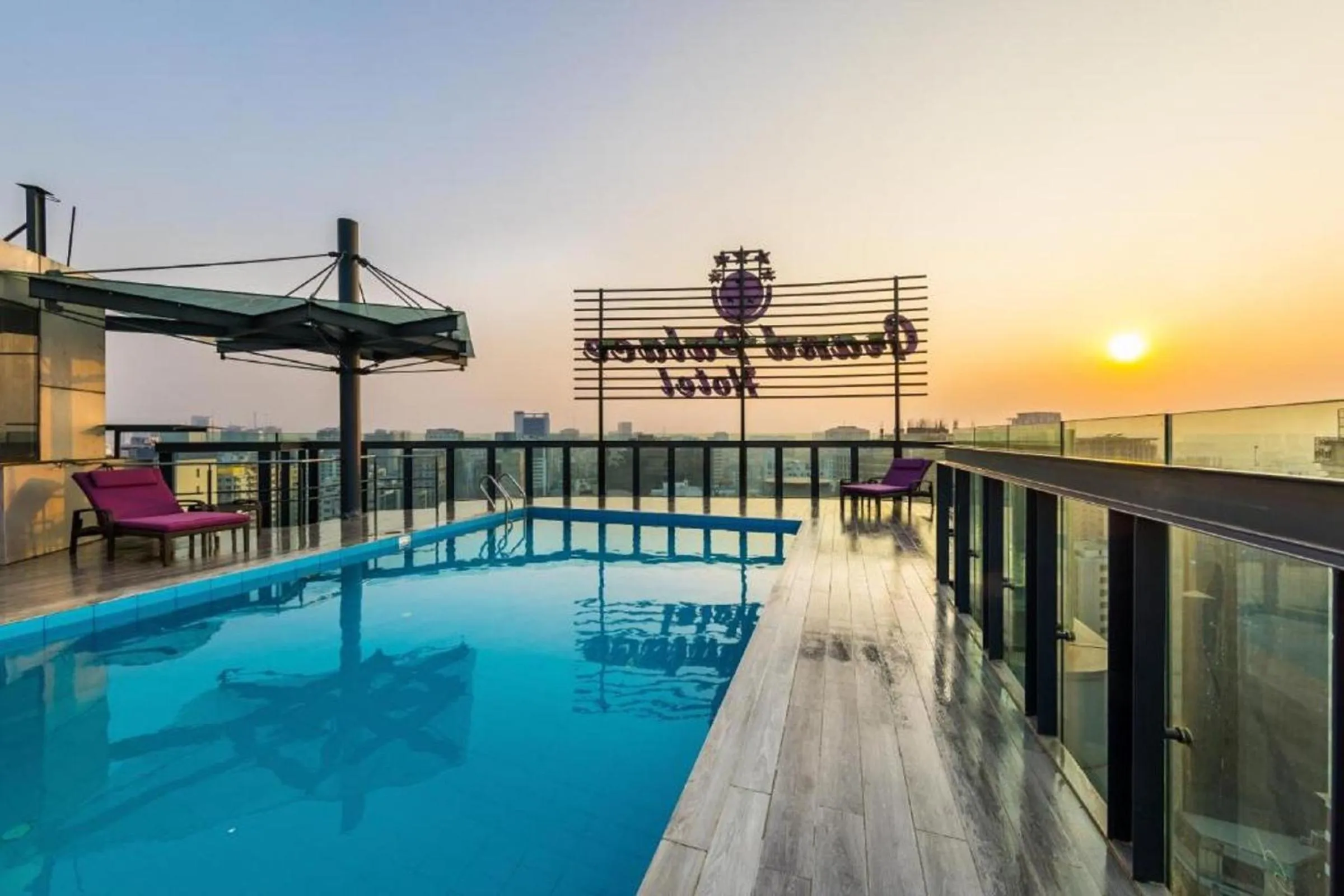 Swimming pool in Grand Palace Hotel & Resort Dhaka