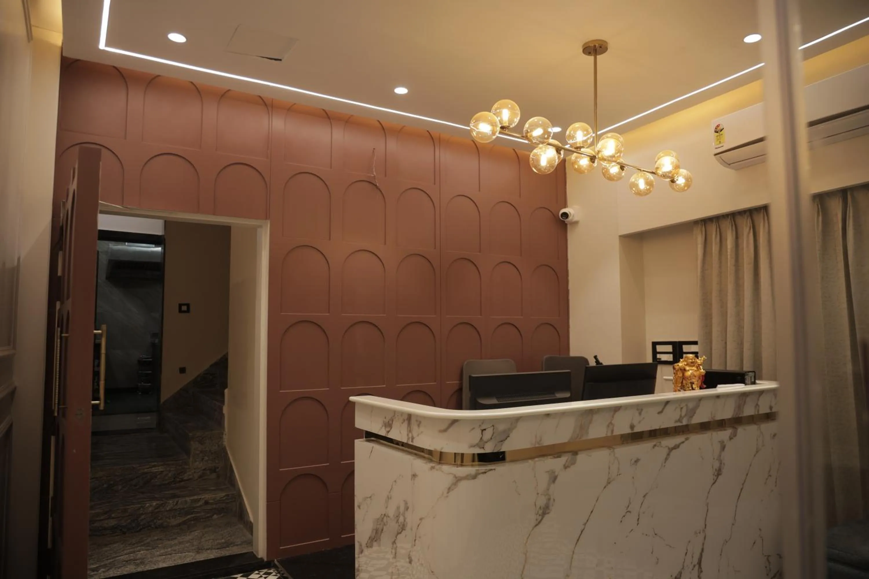 Lobby or reception in Hotel The Rainbow Inn