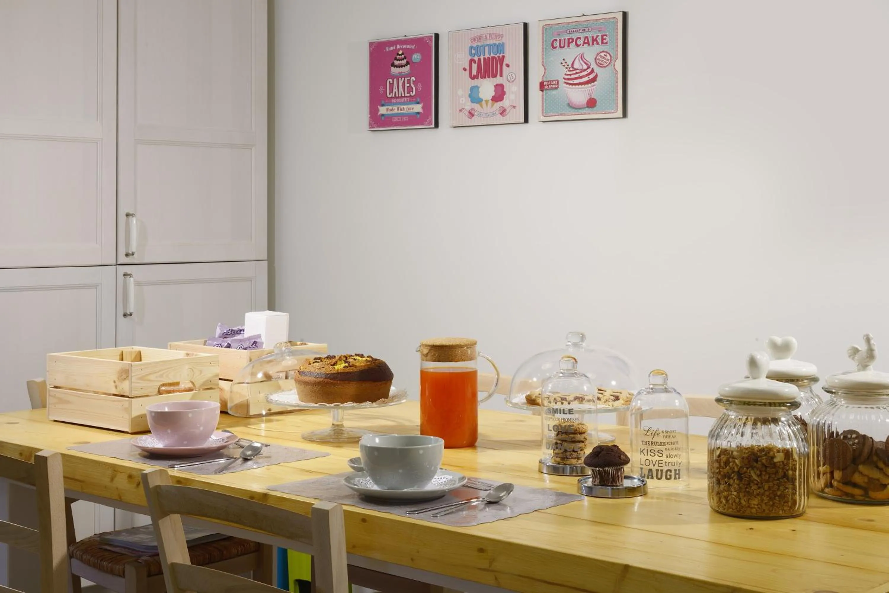 Communal lounge/ TV room in Vaticano Charming Rooms