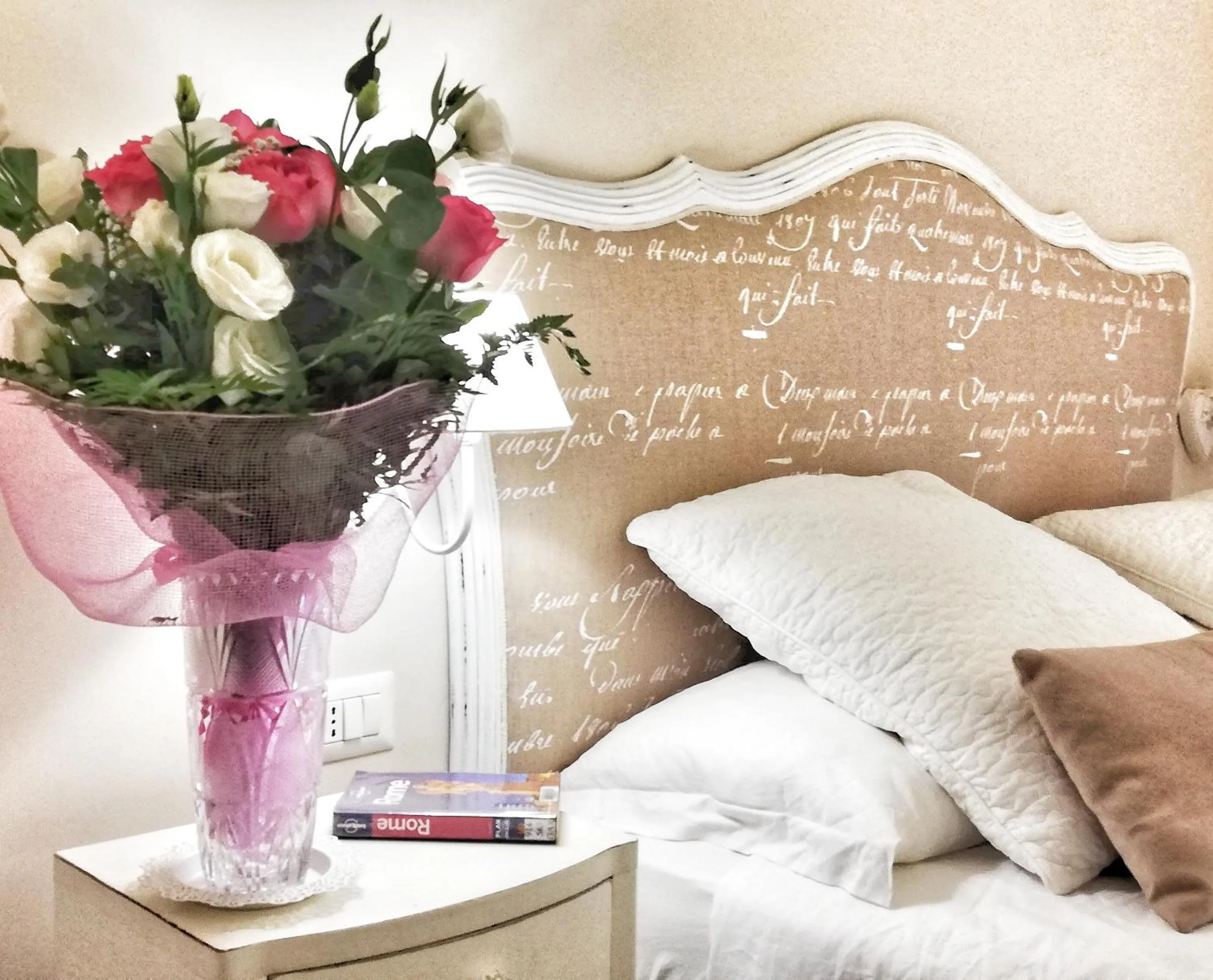 Decorative detail, Bed in Vaticano Charming Rooms