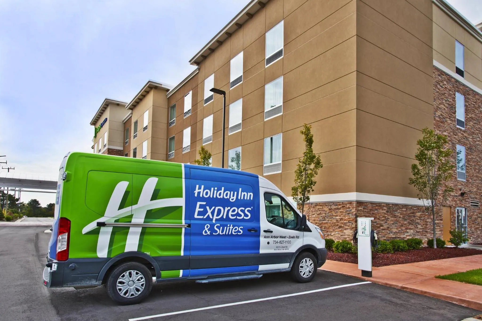 Lobby or reception in Holiday Inn Express Hotel & Suites Ann Arbor West by IHG