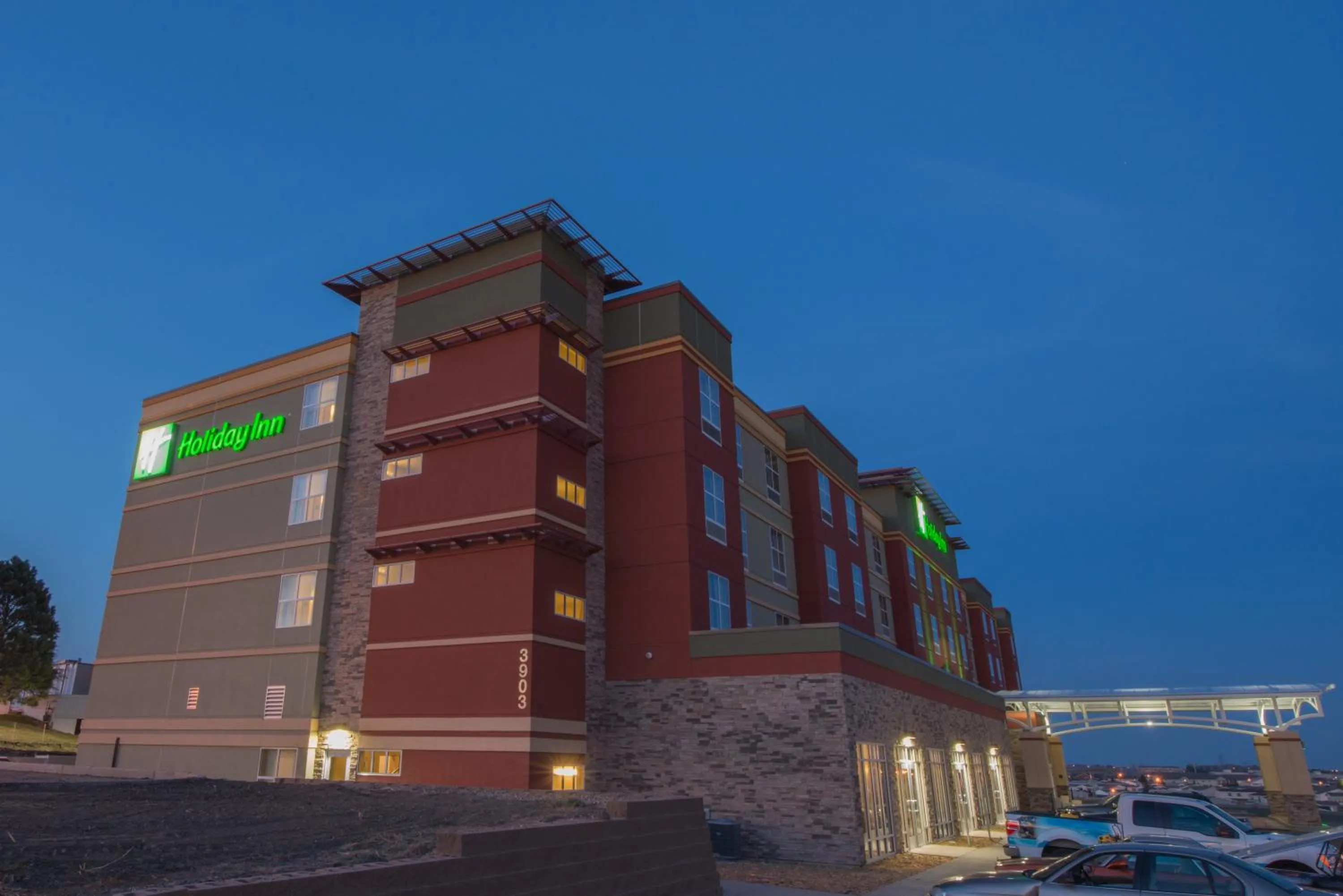 Property building in Holiday Inn Bismarck by IHG