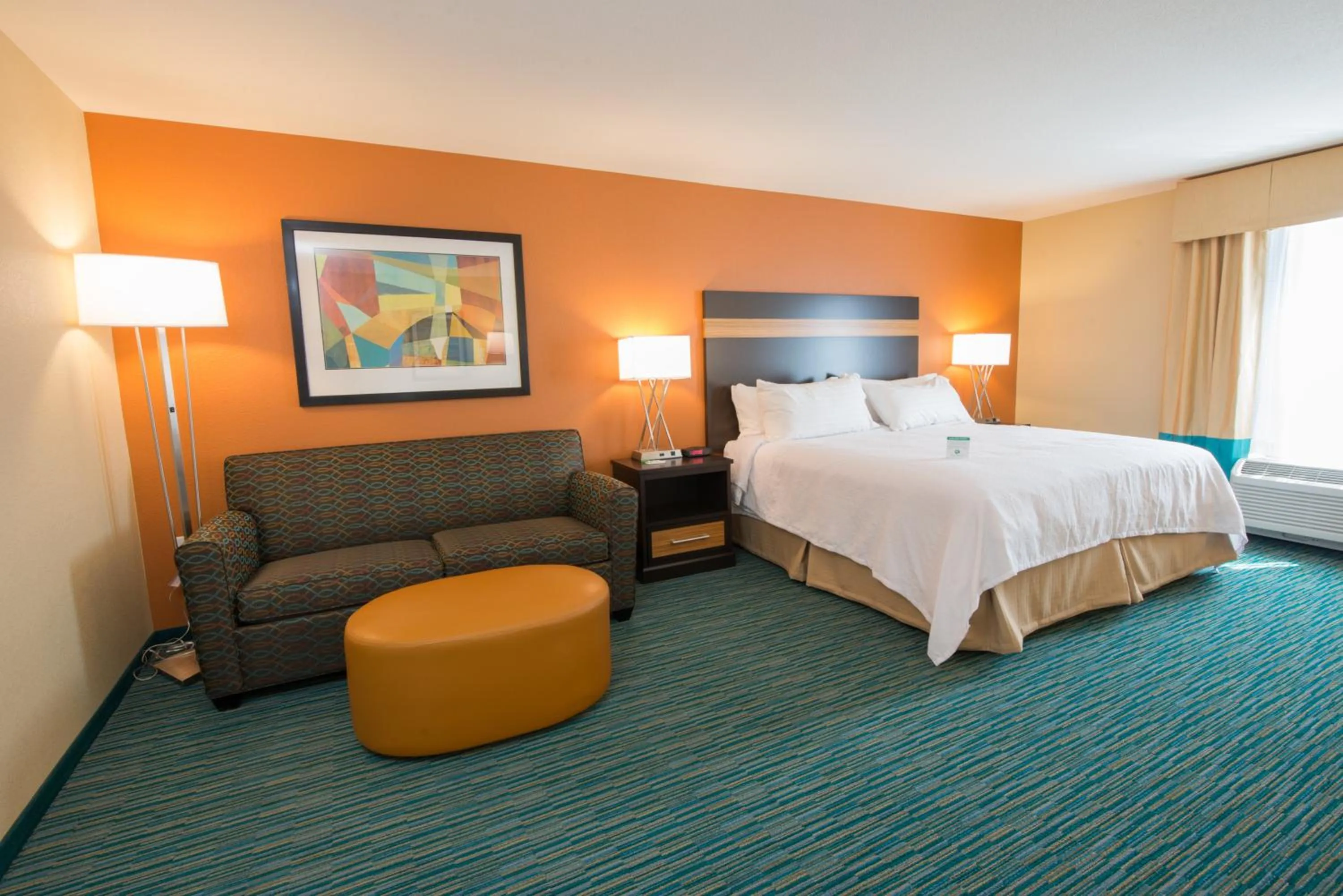 Photo of the whole room, Bed in Holiday Inn Bismarck by IHG