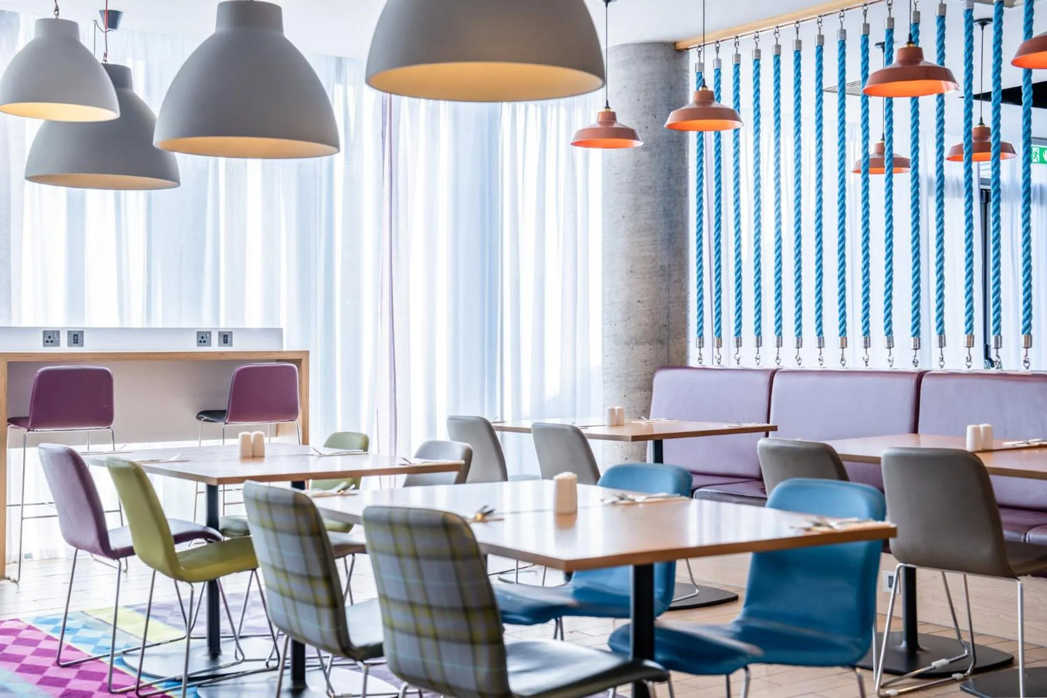 Restaurant/places to eat in Holiday Inn Express Aberdeen Airport by IHG