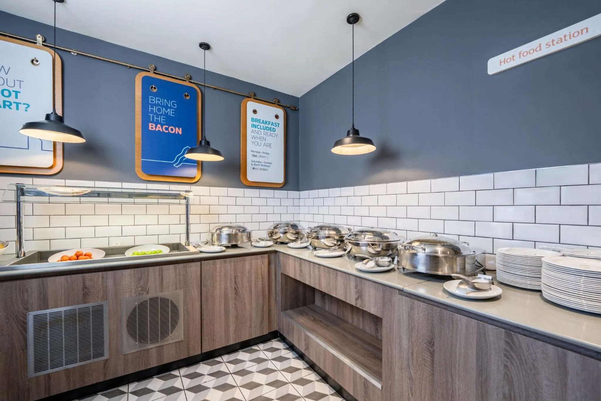 Breakfast in Holiday Inn Express Aberdeen Airport by IHG