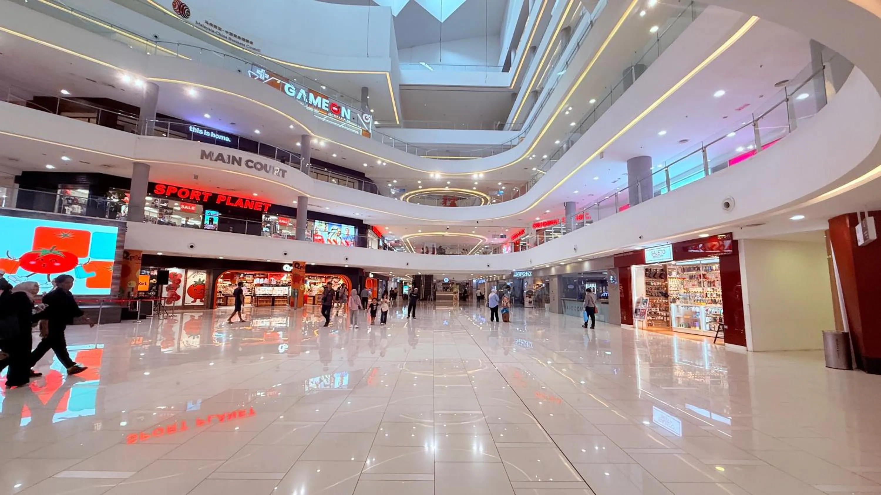 group of guests in Quill Residences Exclusive Suites KLCC