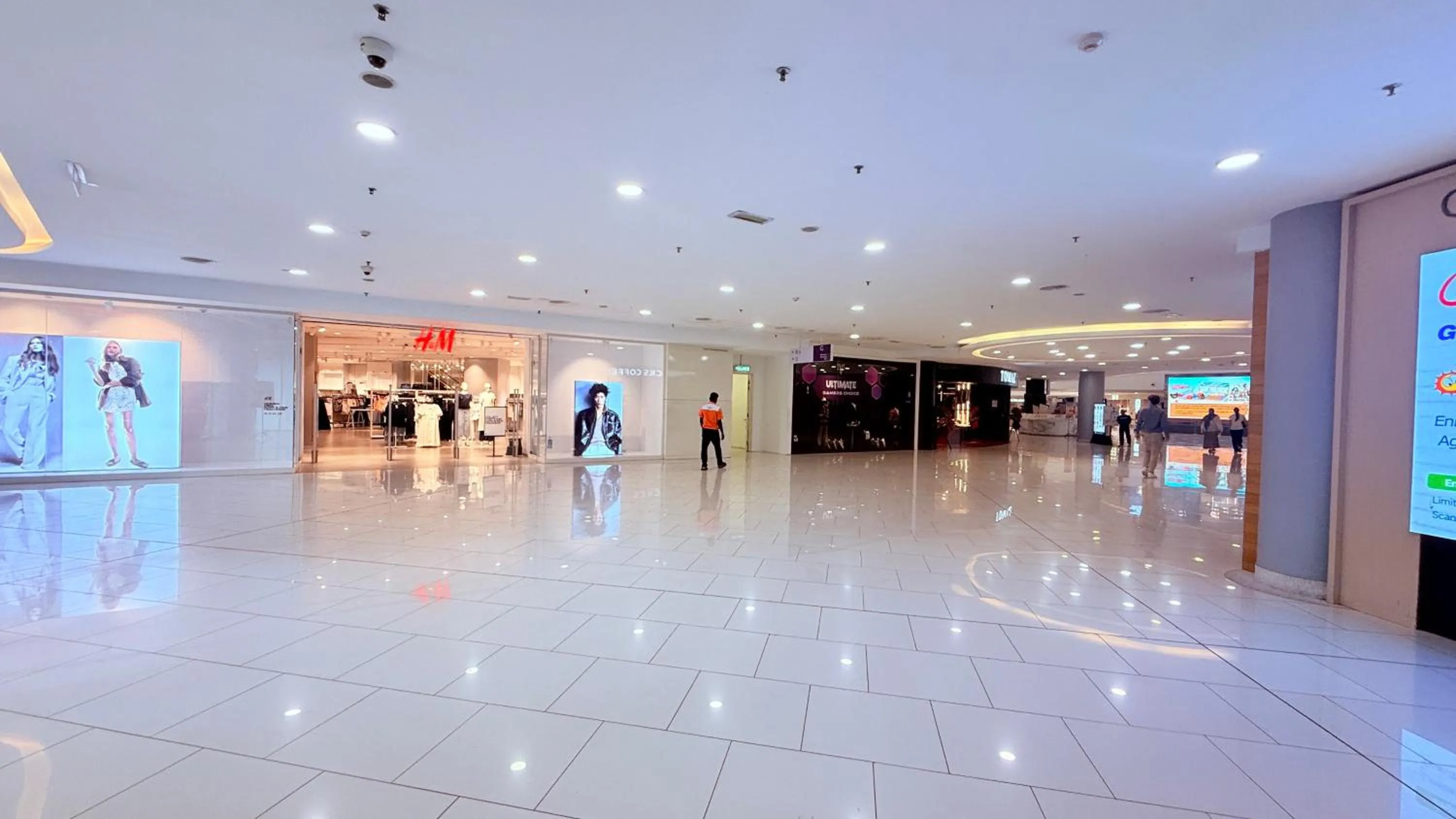 group of guests in Quill Residences Exclusive Suites KLCC