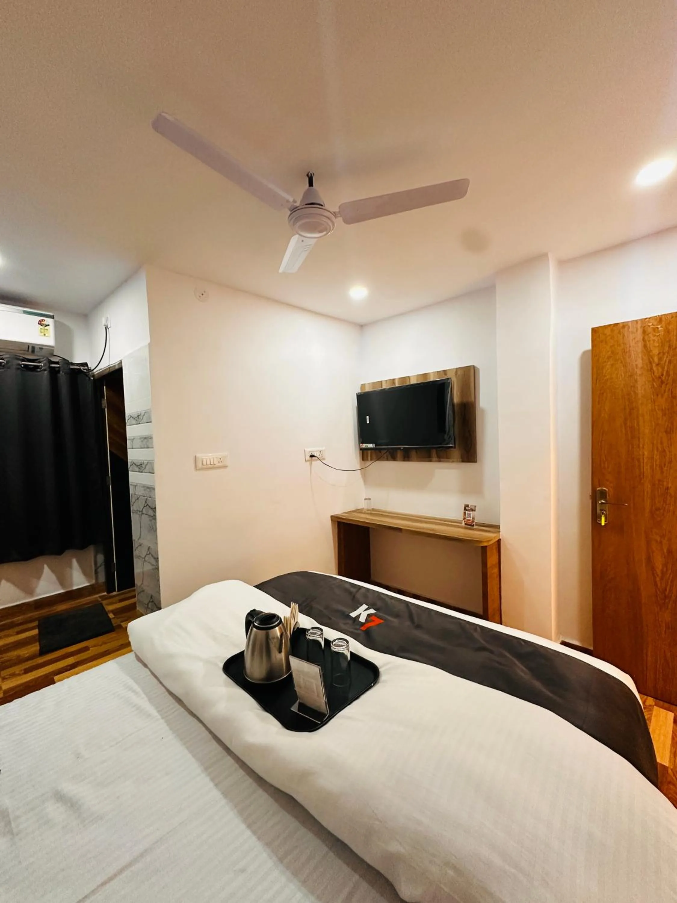 Bed in K7 Hotel & Restaurant