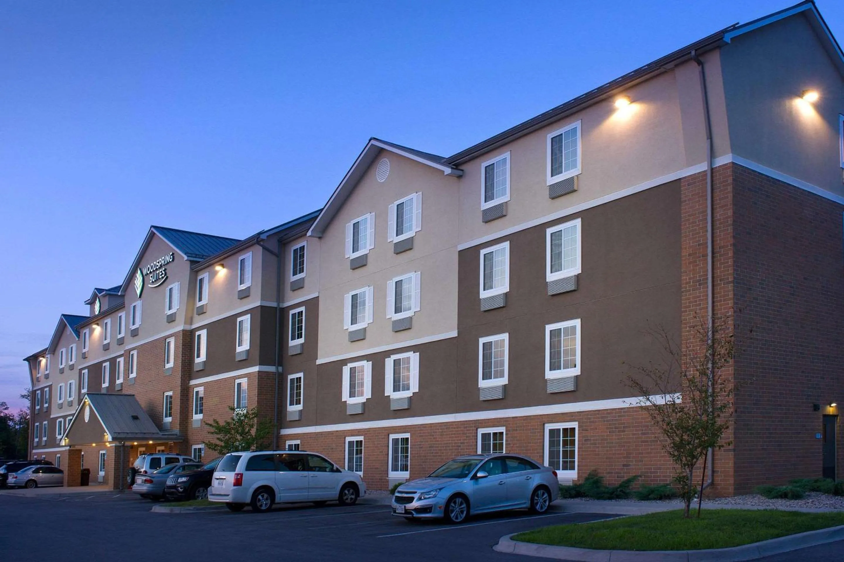 Property building in WoodSpring Suites Louisville Jeffersontown