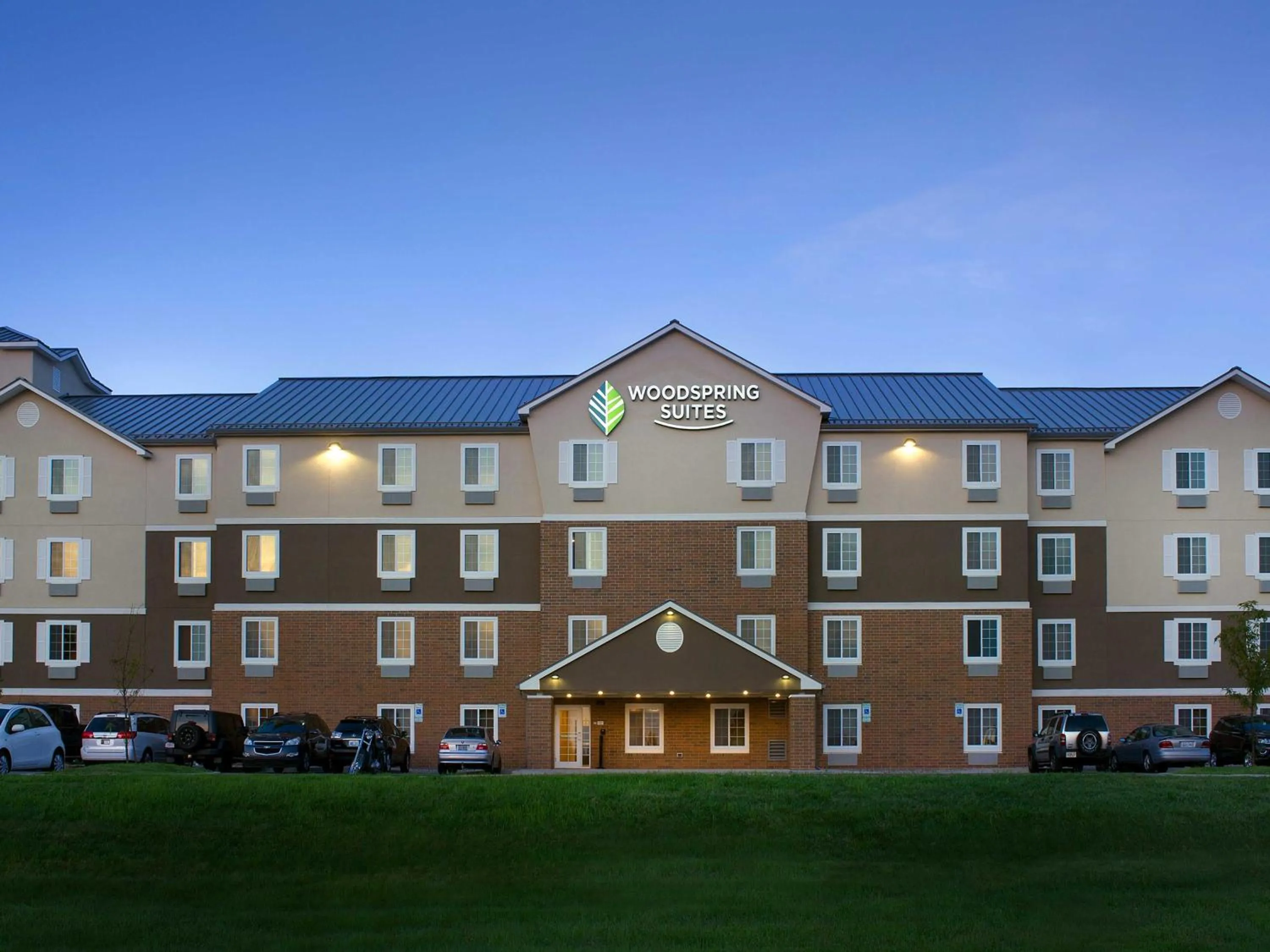 Property building in WoodSpring Suites Louisville Jeffersontown