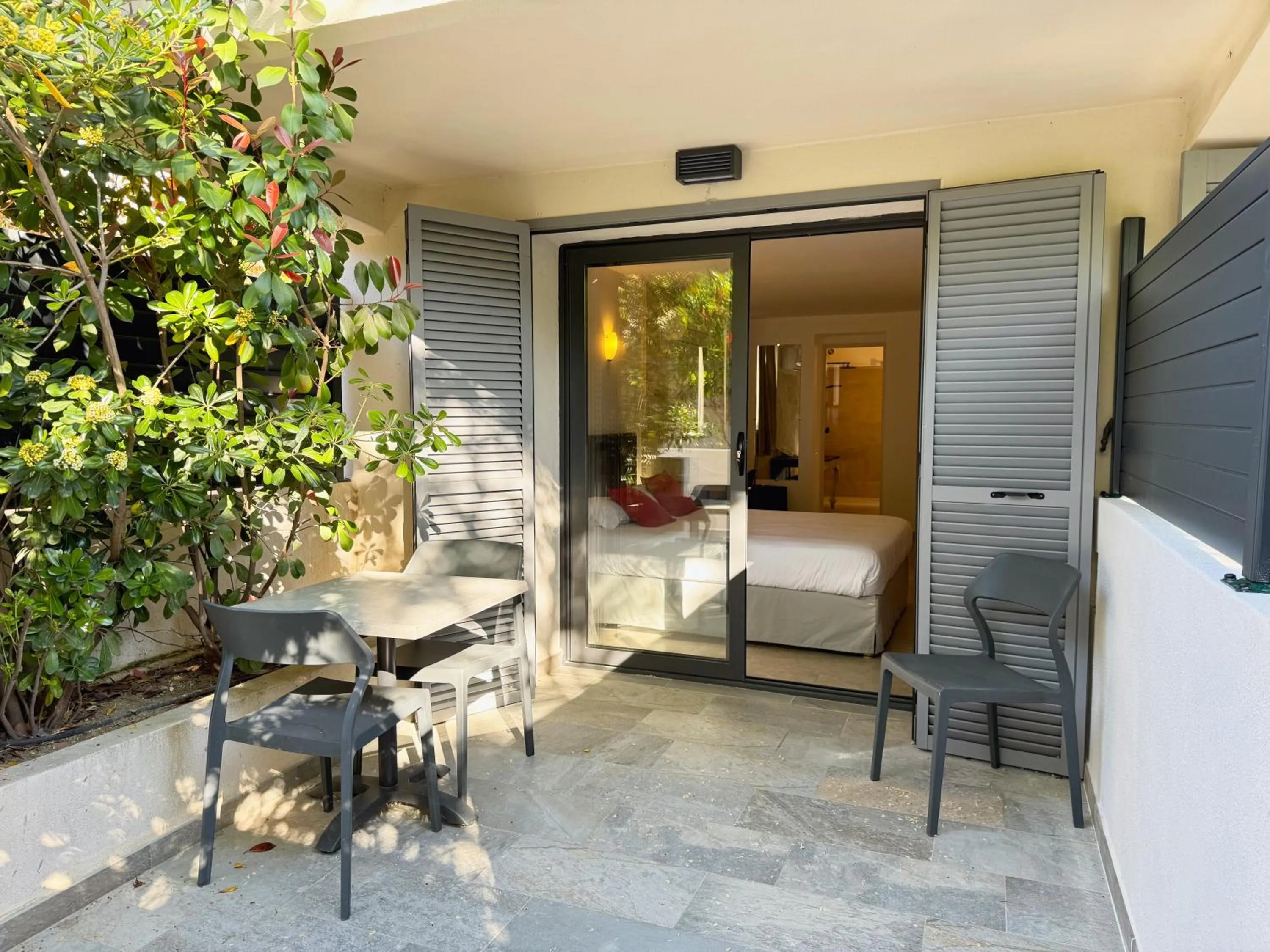 Garden view in Best Western Hotel Casa Bianca, Piscine Intérieure et Extérieure