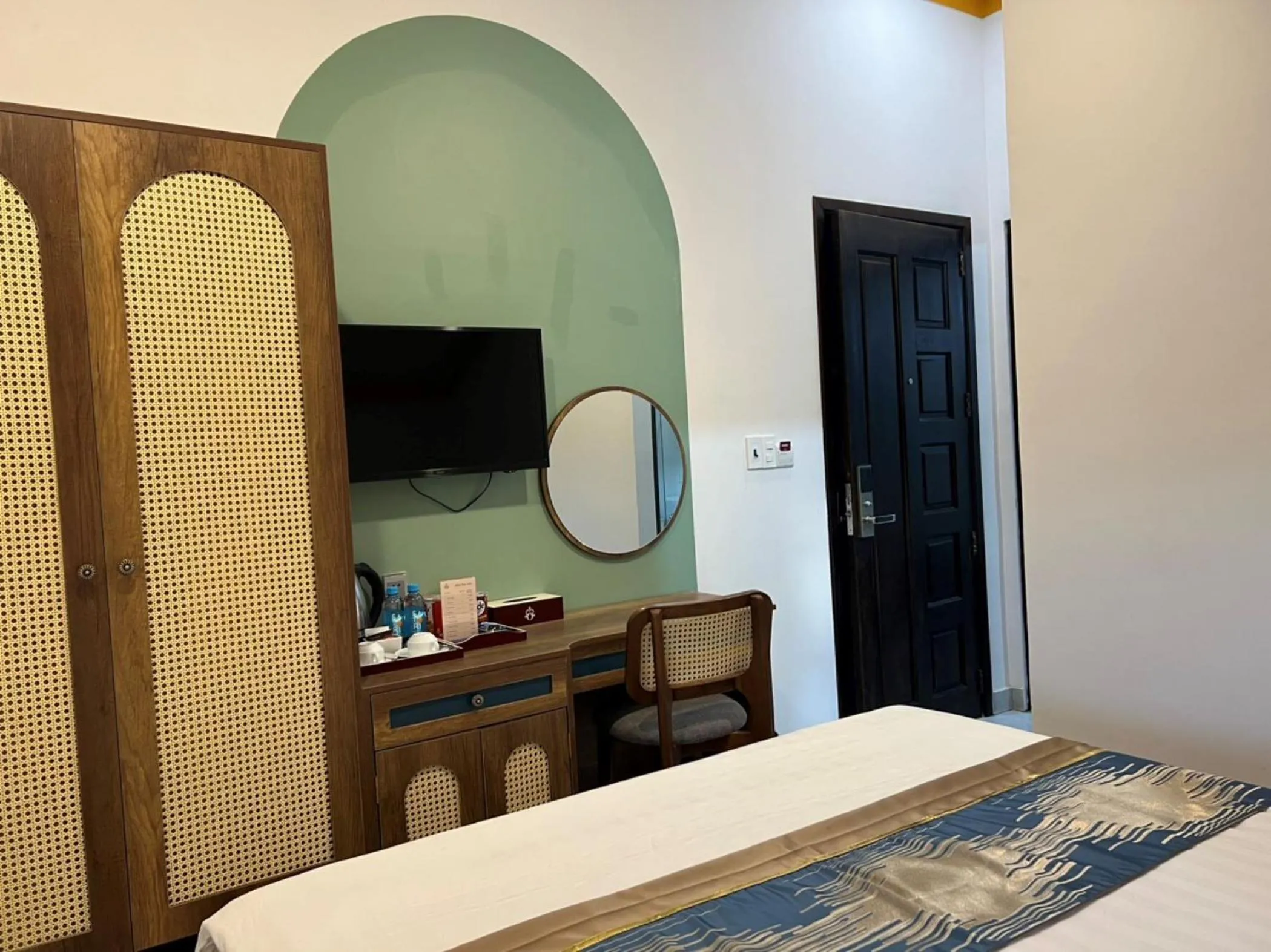 Coffee/tea facilities, Bed in ORCHID Hotel