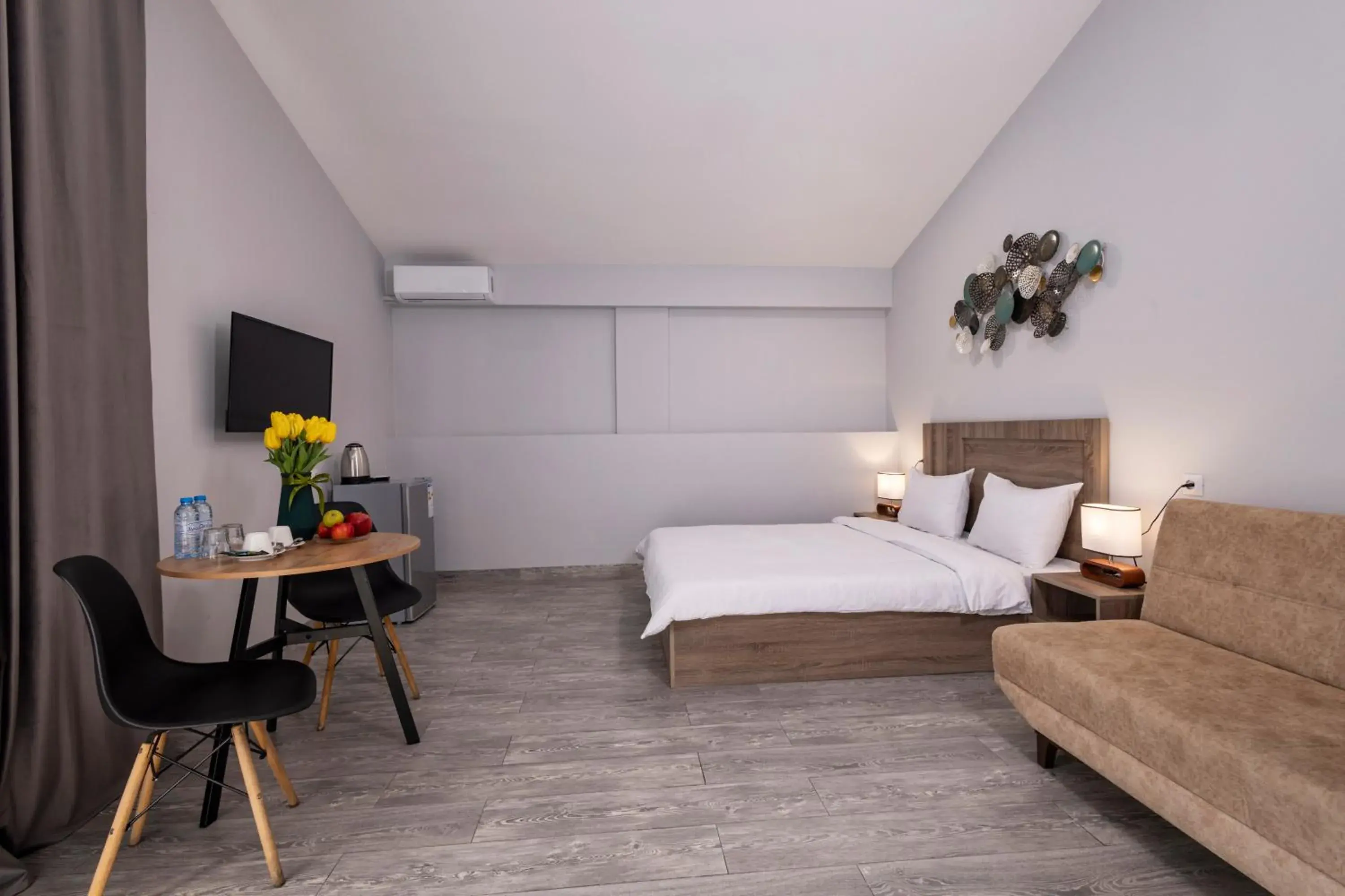 King Room with Balcony - single occupancy in Horizon Hotel, Yerevan King Room with Balcony - single occupancy in Horizon Hotel, Yerevan