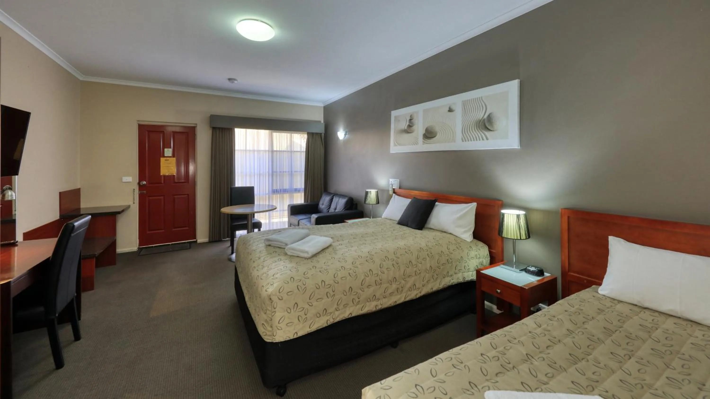 Bed in Top of the Town Motel & Apartments