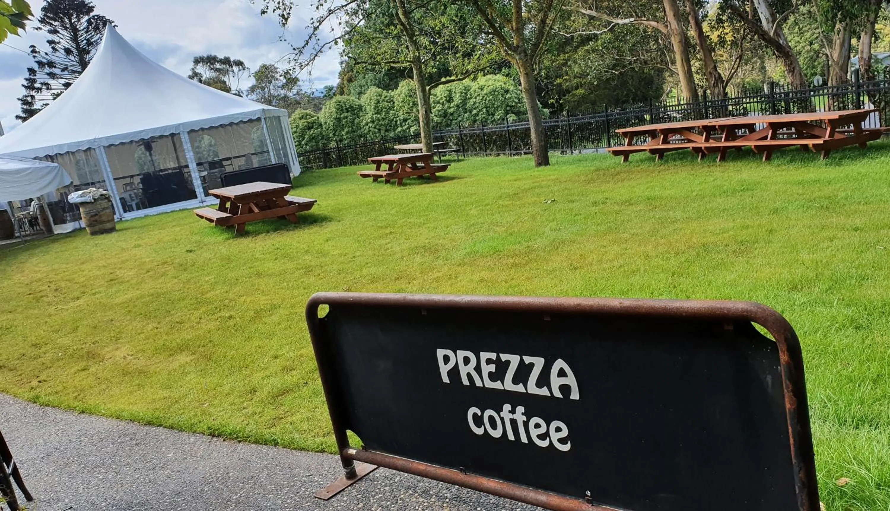 The Robinhood Inn - Drouin