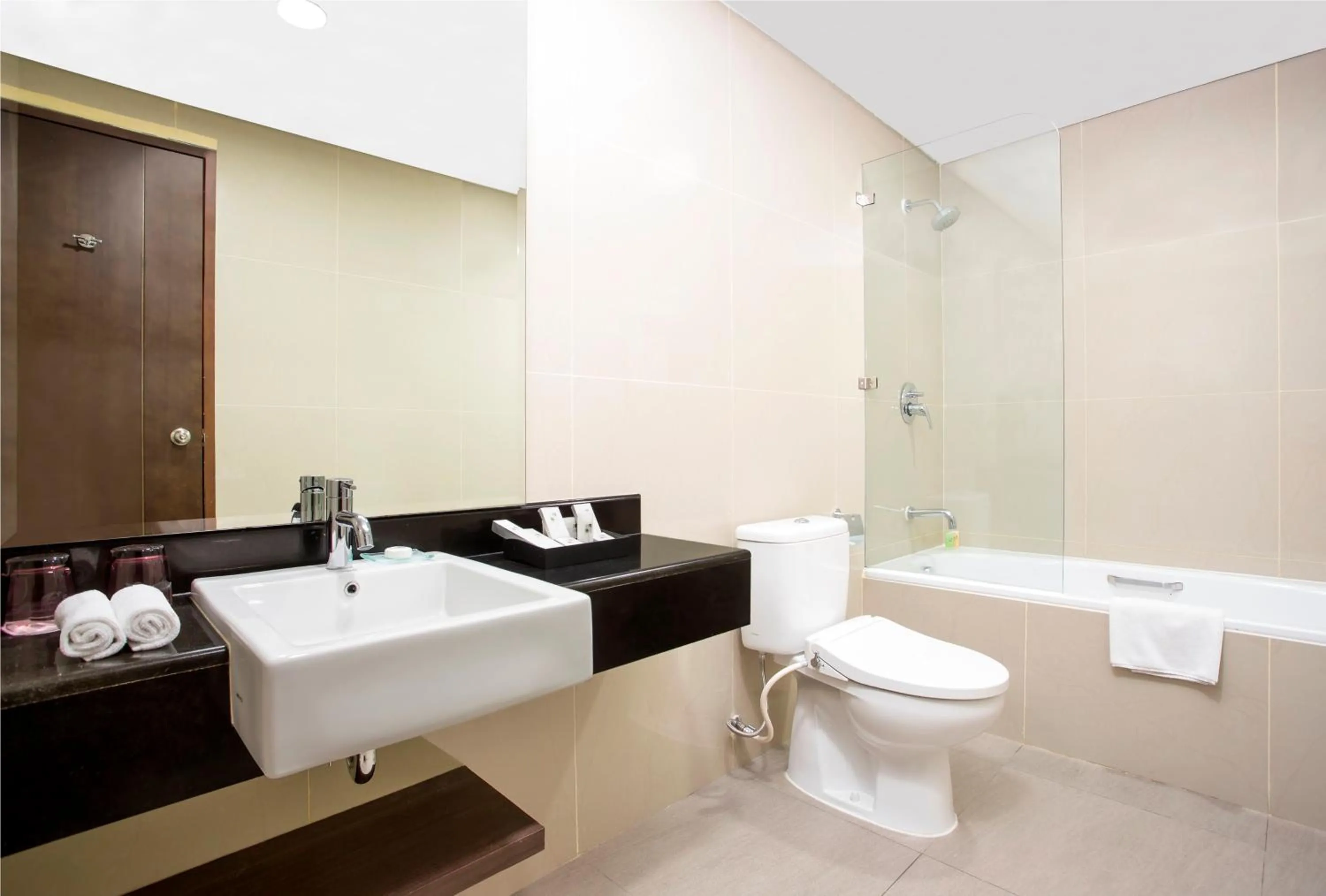 Shower in Swiss-Belinn Kemayoran