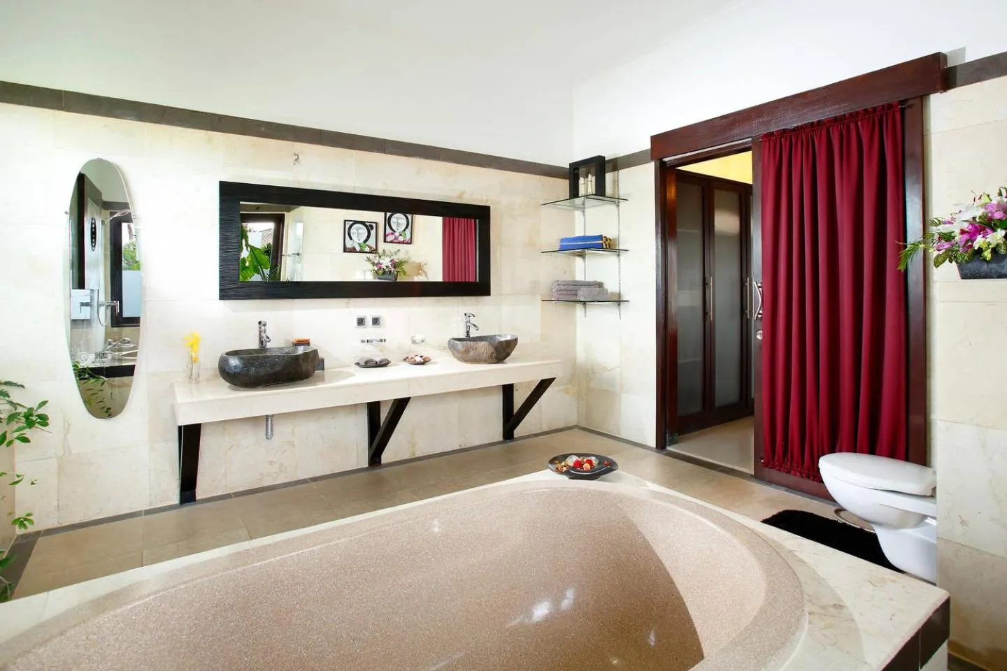 Bathroom in Villa L'Orange Bali