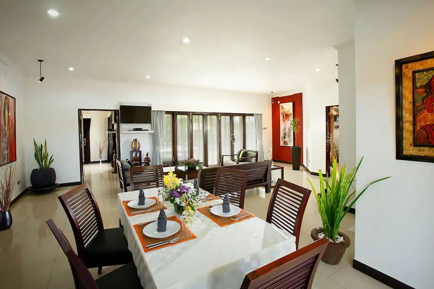Dining area in Villa L'Orange Bali
