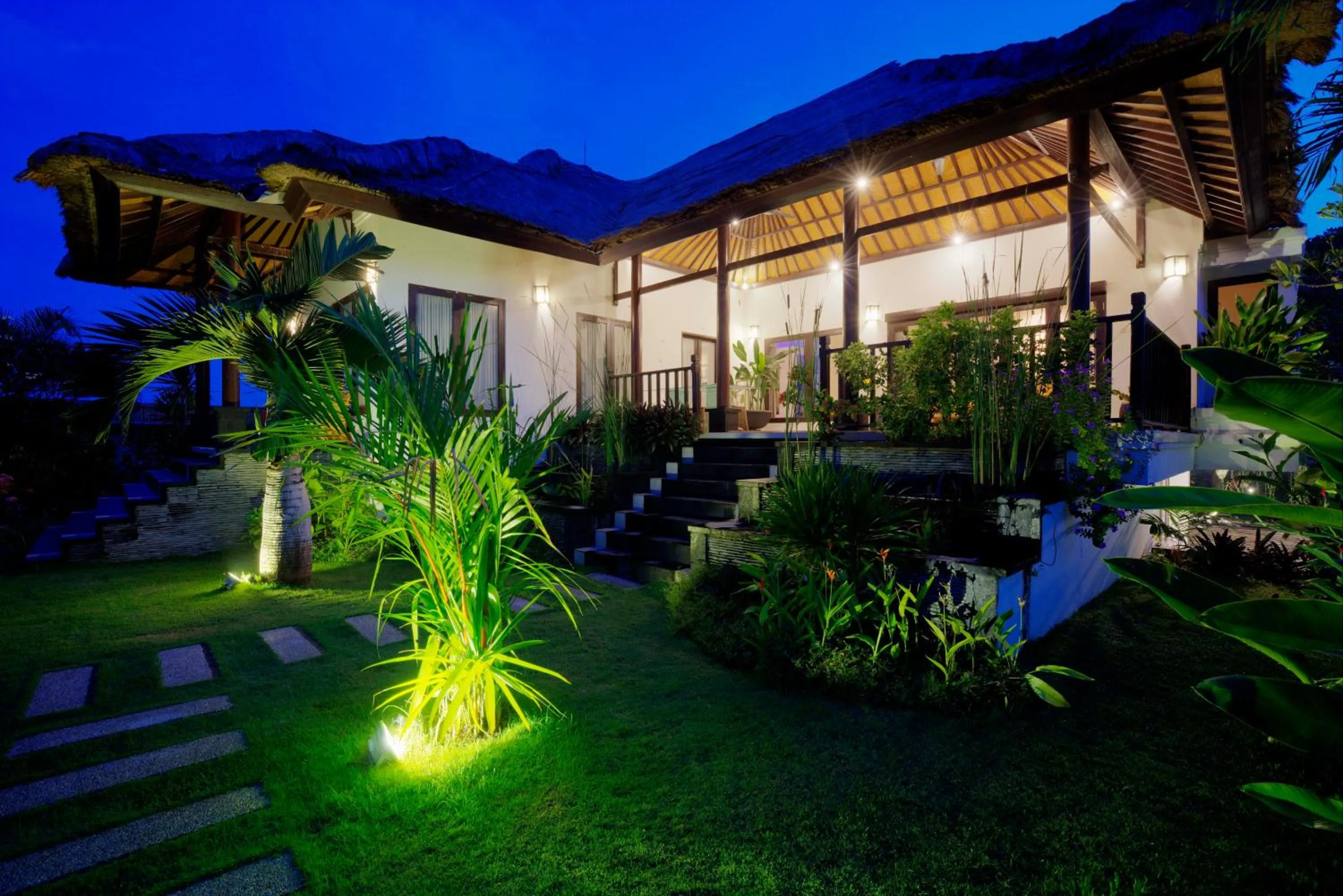 Night in Villa L'Orange Bali
