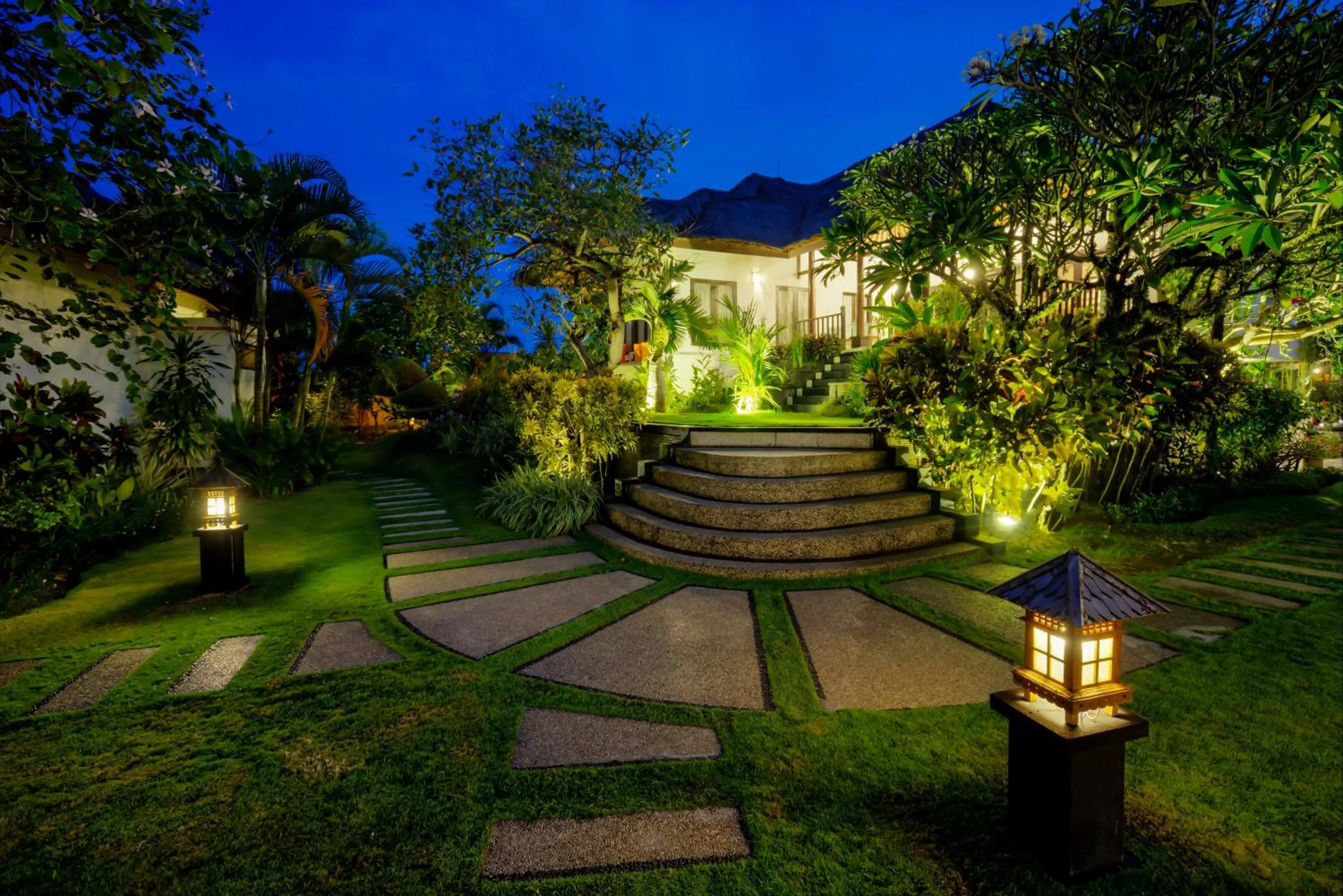 Night in Villa L'Orange Bali