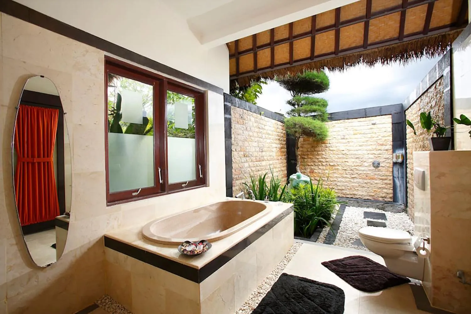 Bathroom in Villa L'Orange Bali