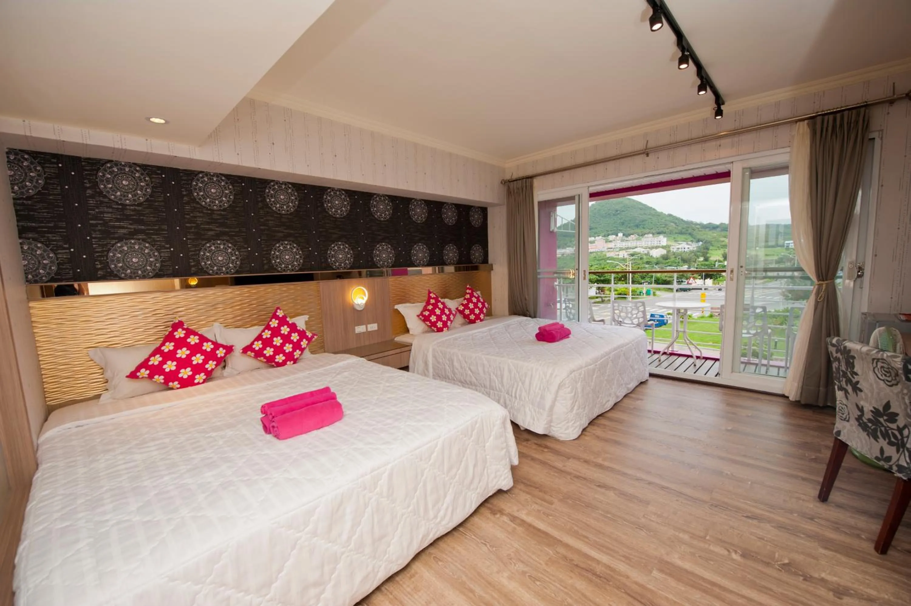 Bed in 墾丁品喬旅店