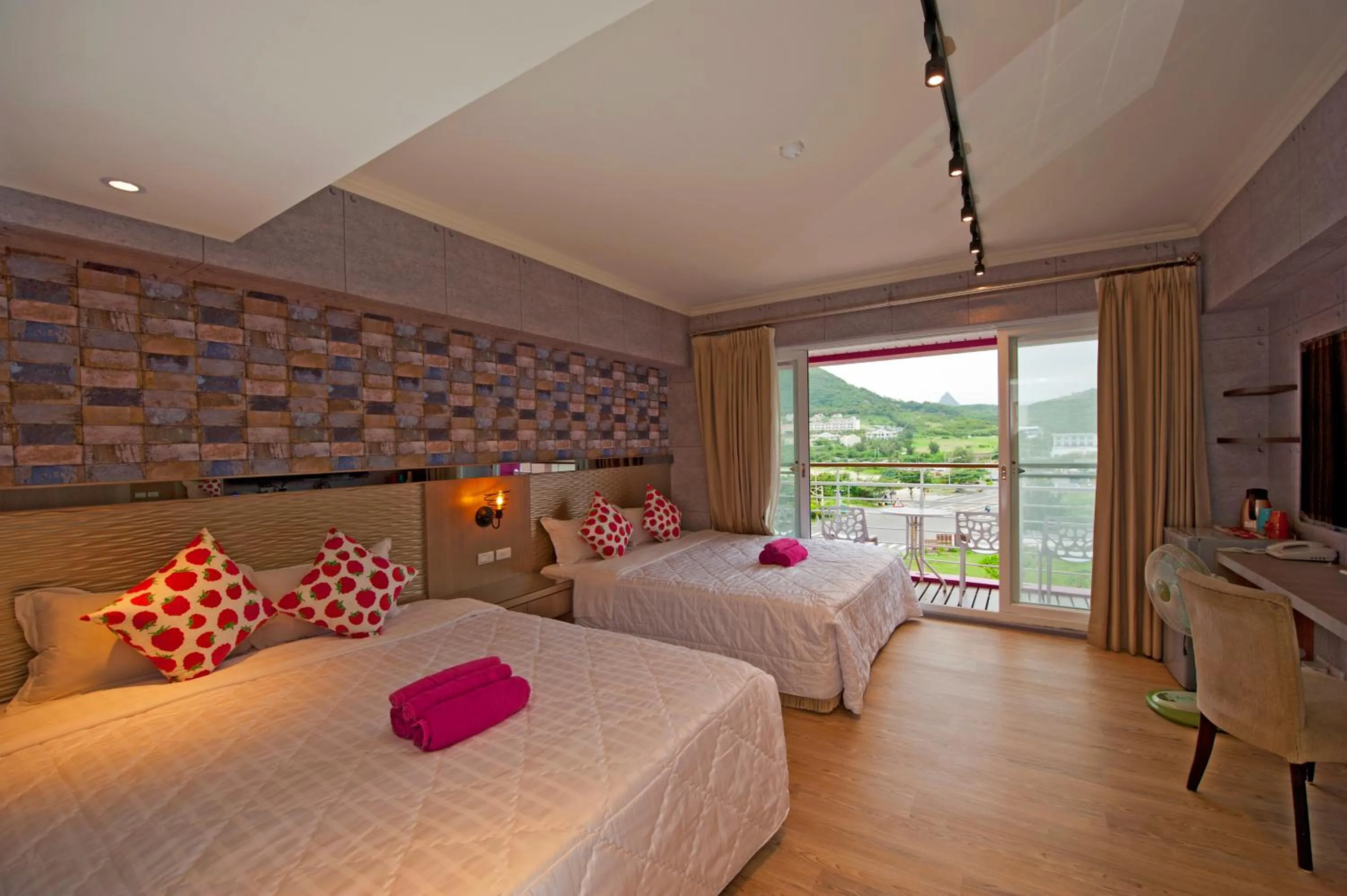 Bed in 墾丁品喬旅店