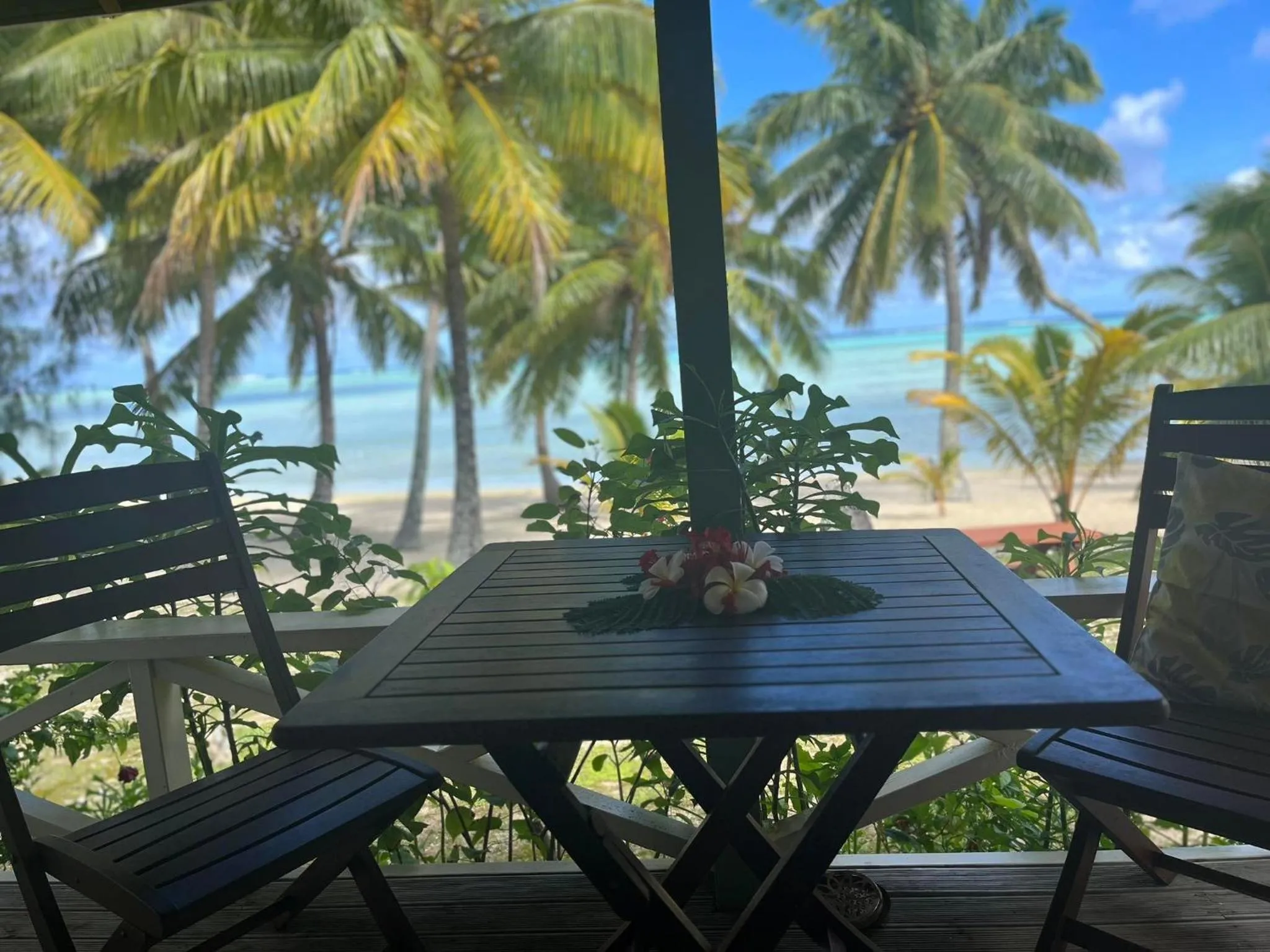 Patio in Paparei Beachfront Bungalows, Aitutaki