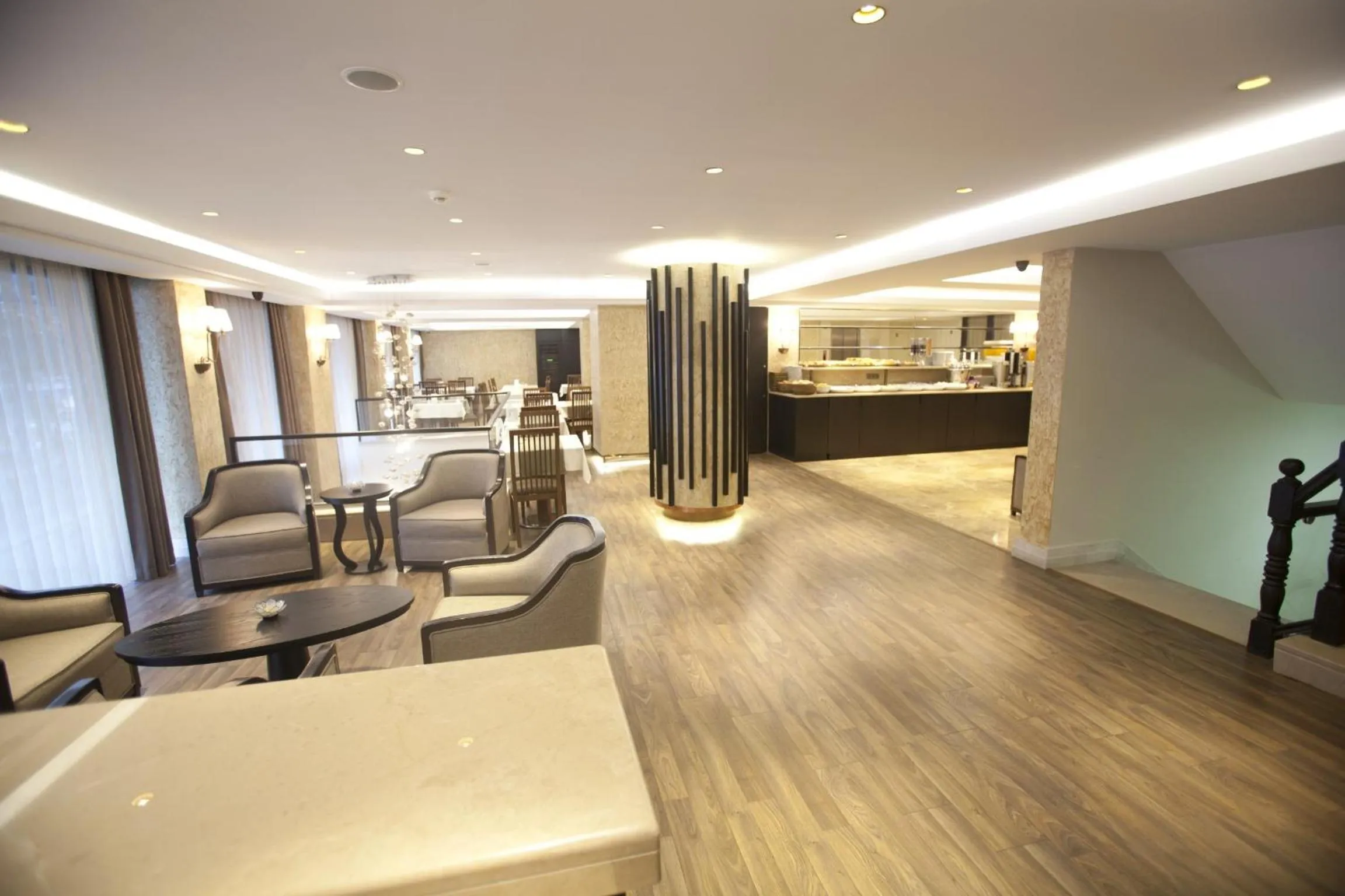 Restaurant/places to eat in Grand Laleli Hotel