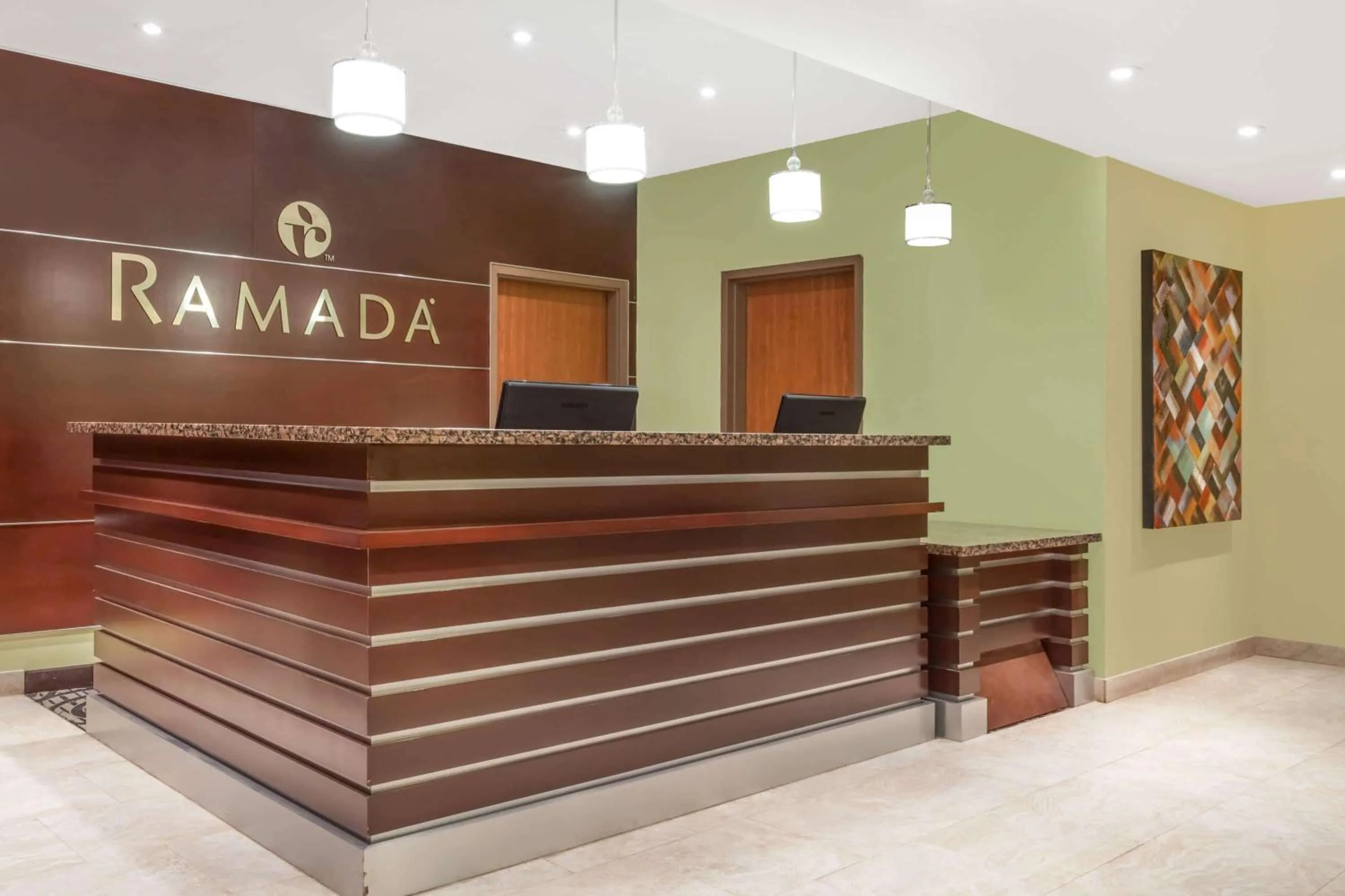 Lobby or reception in Ramada by Wyndham Carlyle