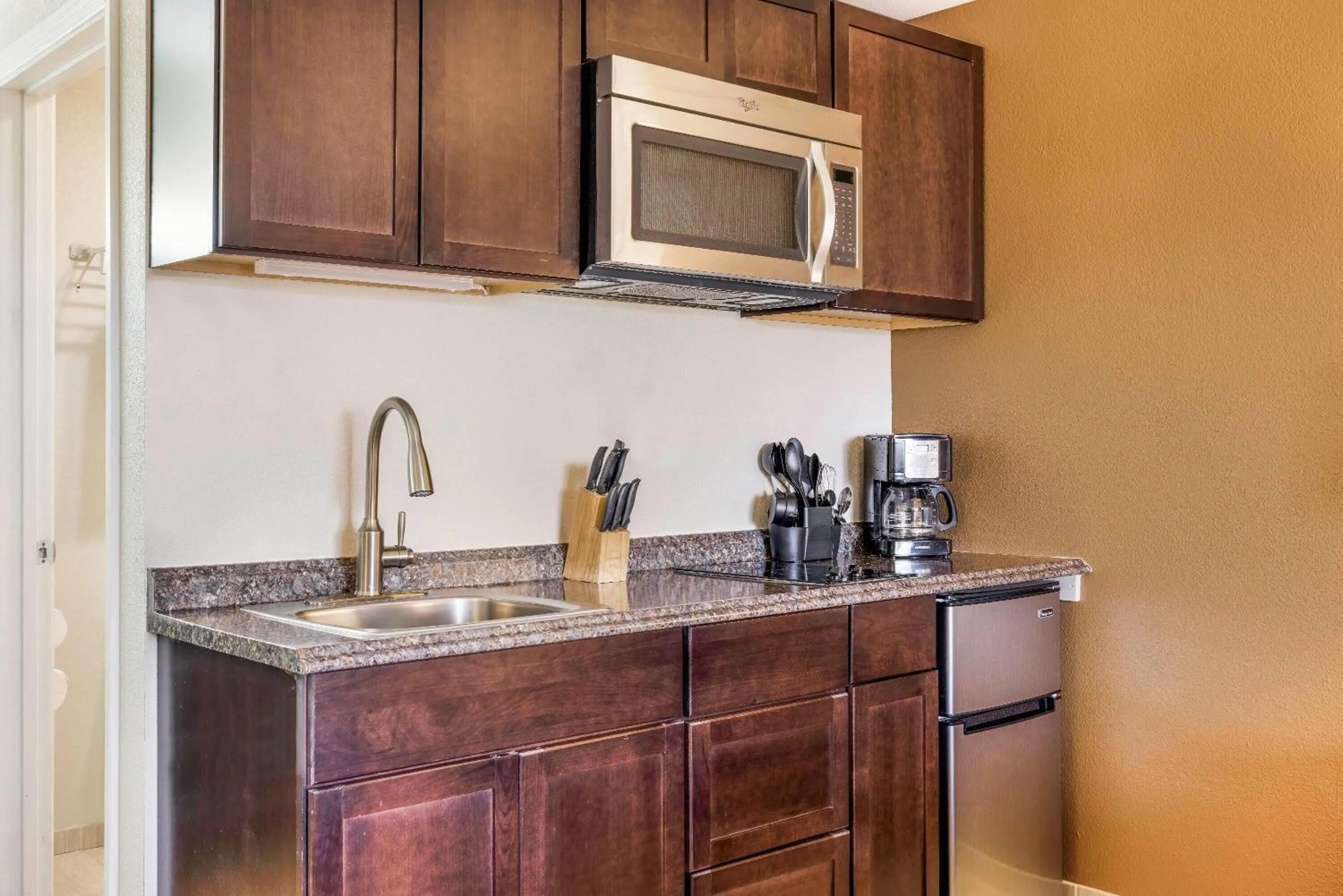 Bed in Baymont by Wyndham Cortez