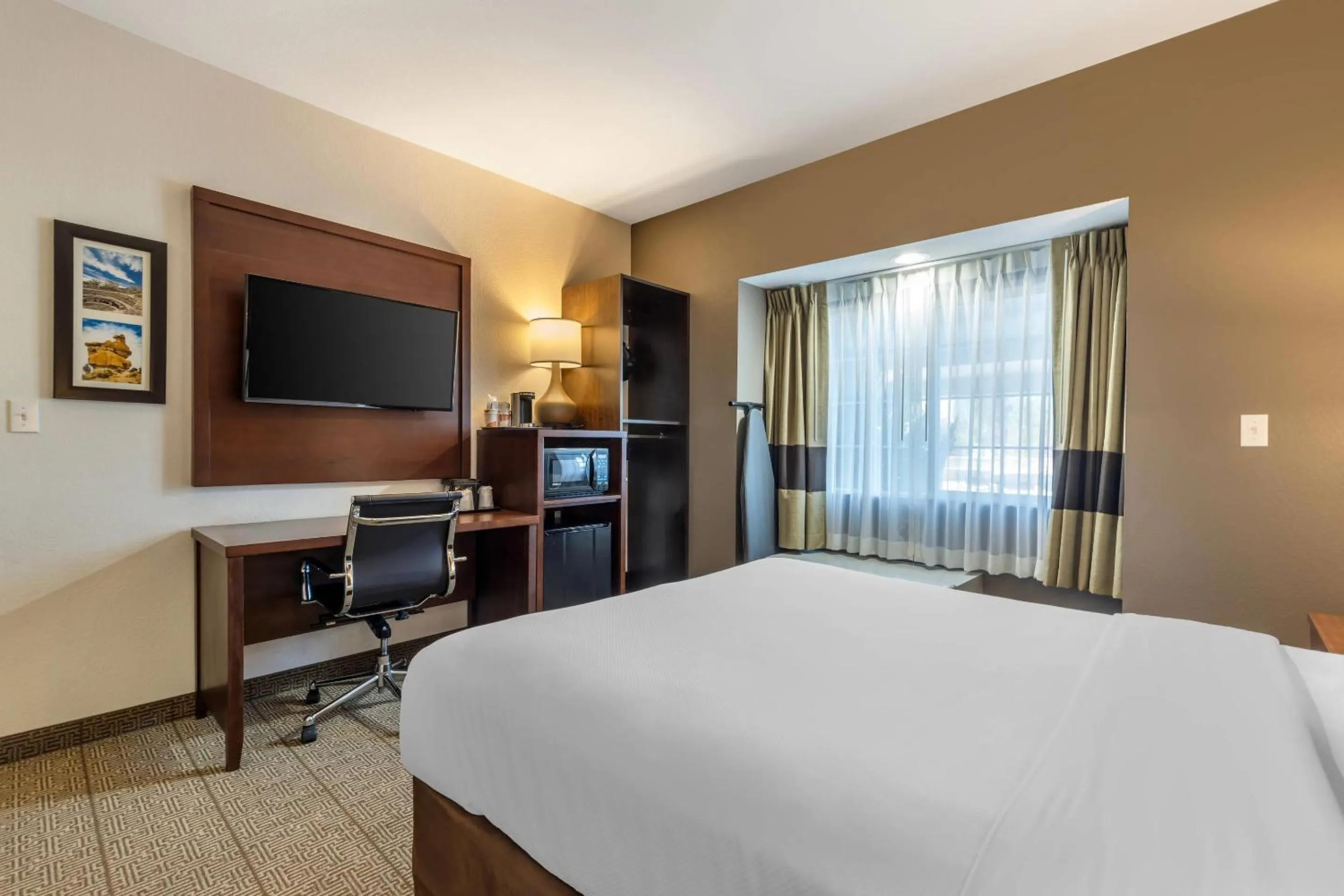 Bedroom, Bed in Comfort Inn & Suites Aztec - Farmington Area