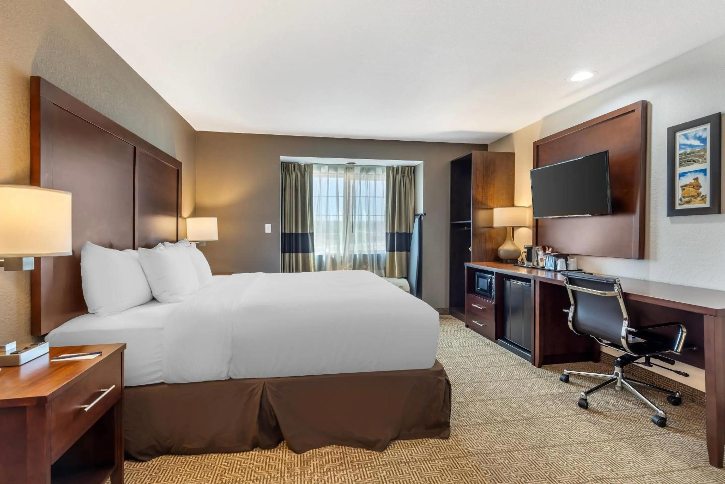 Bedroom, Bed in Comfort Inn & Suites Aztec - Farmington Area