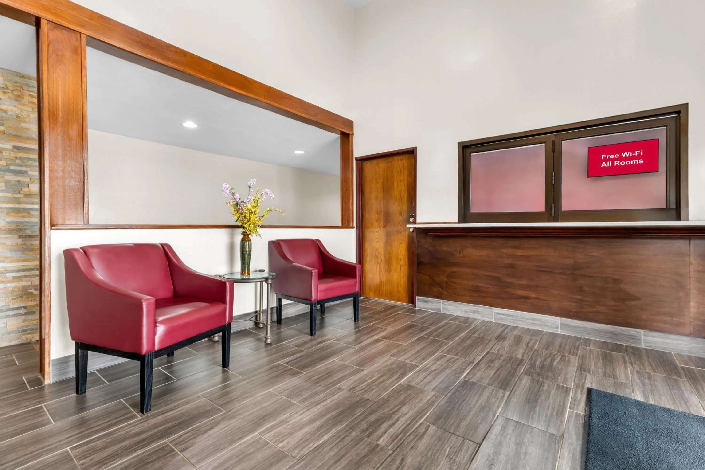 Lobby or reception in Red Roof Inn Huntsville, AL