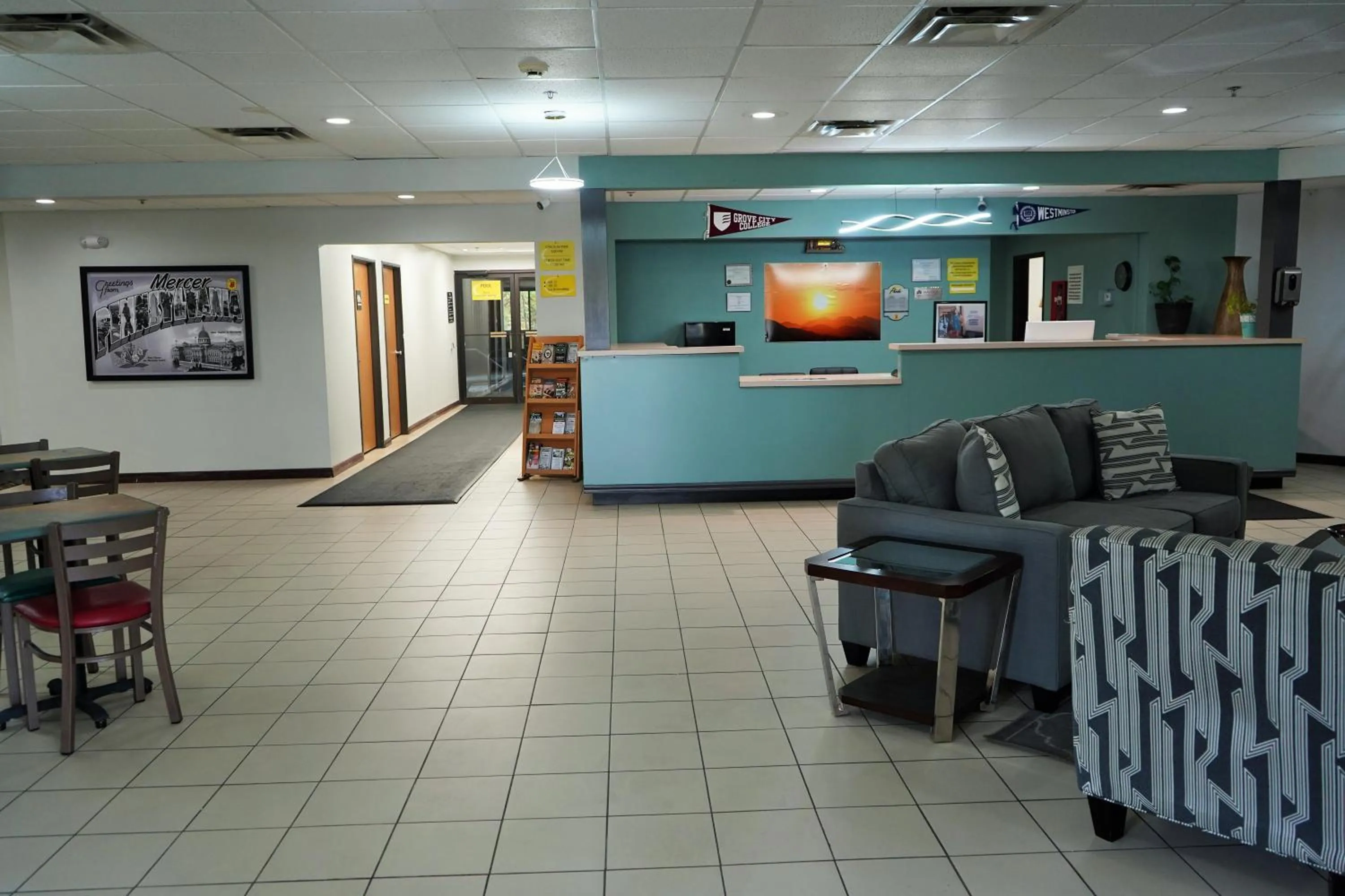 Lobby or reception in Super 8 by Wyndham Grove City