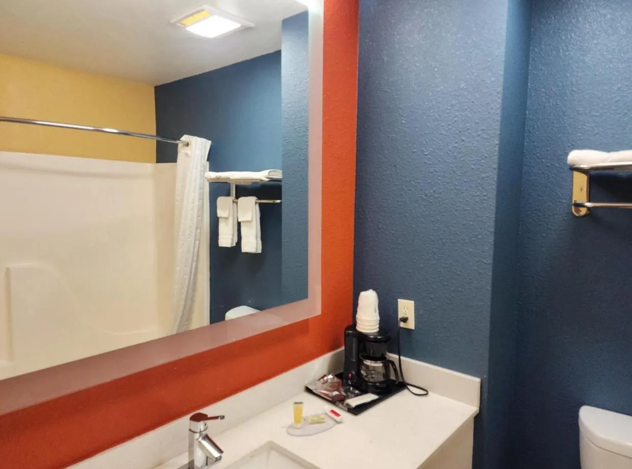 Bathroom in Super 8 by Wyndham White Hall
