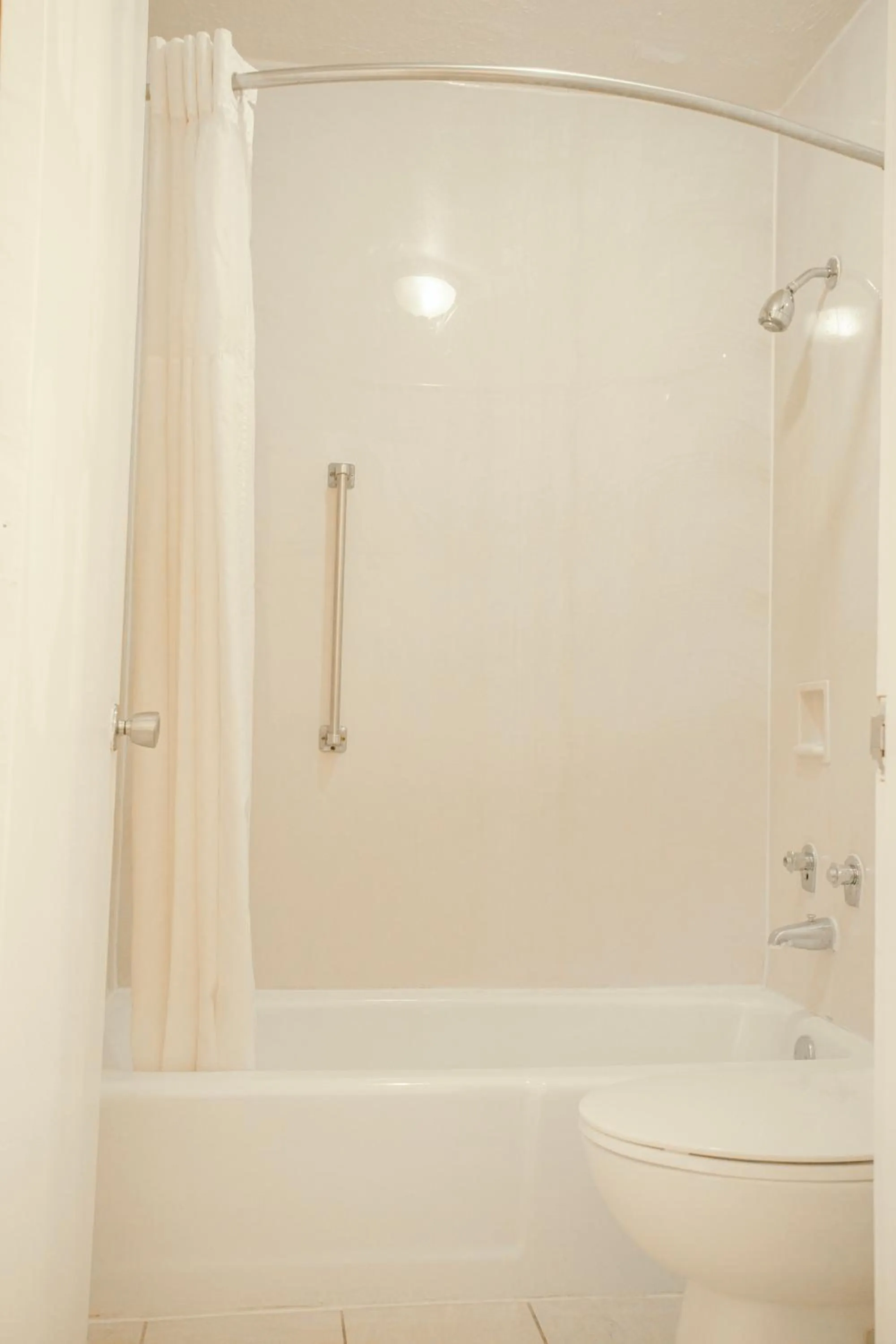 Bath in OYO hotel Greensboro east I 40