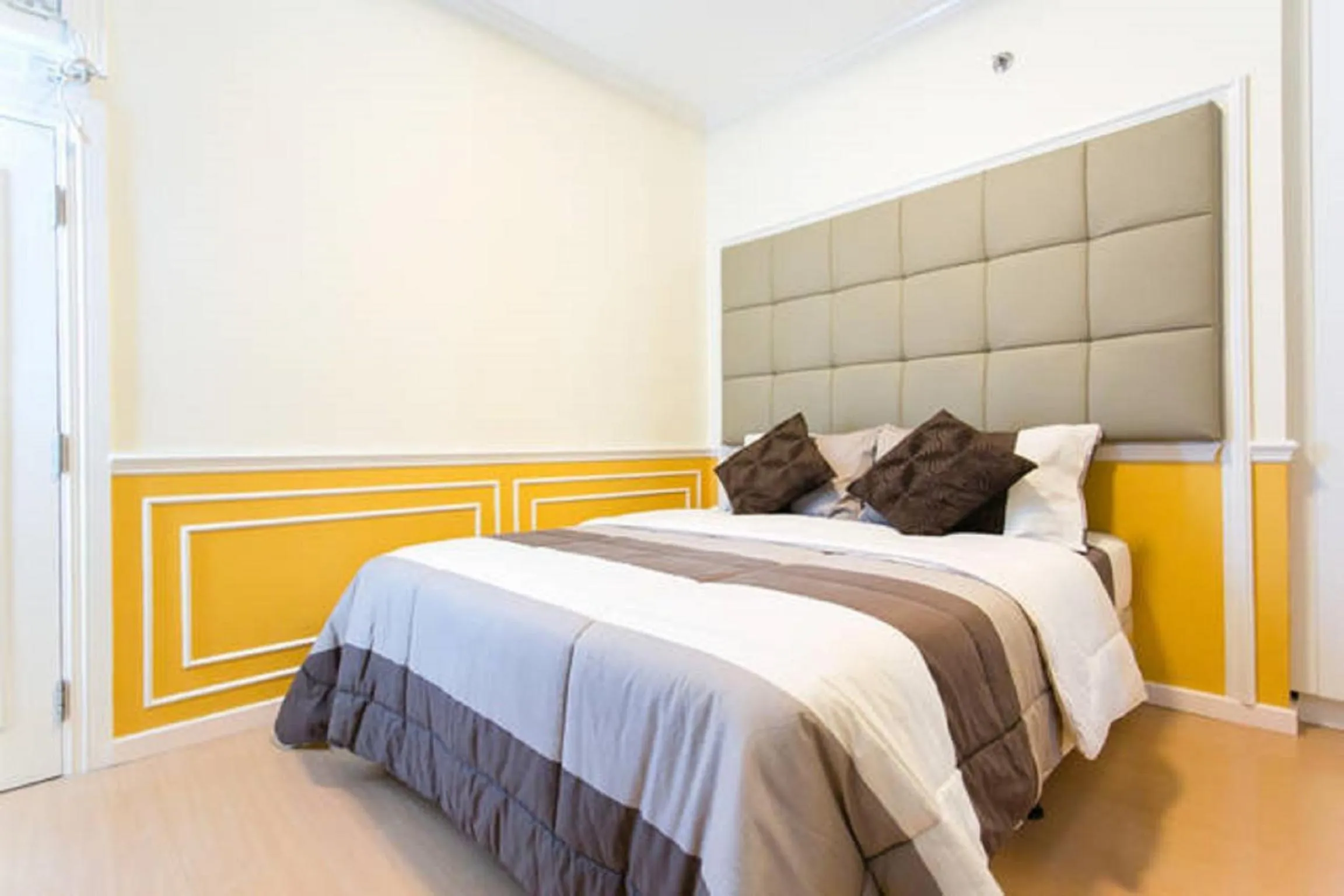 Bed in Avant Apartments at The Fort