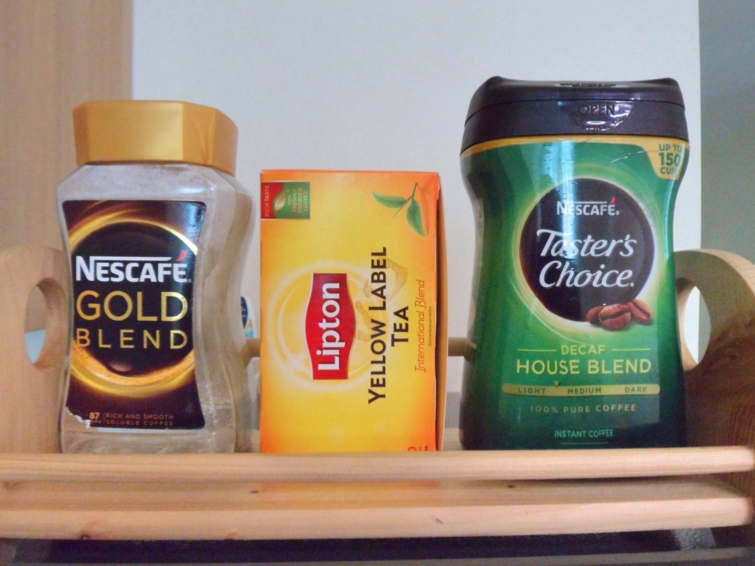 Coffee/tea facilities in Avant Apartments at The Fort