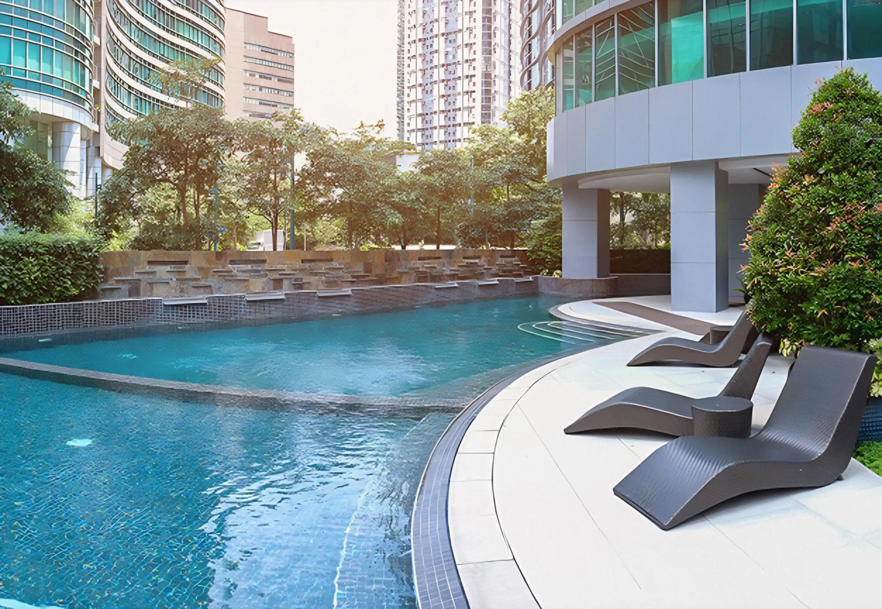 Swimming pool in Avant Apartments at The Fort