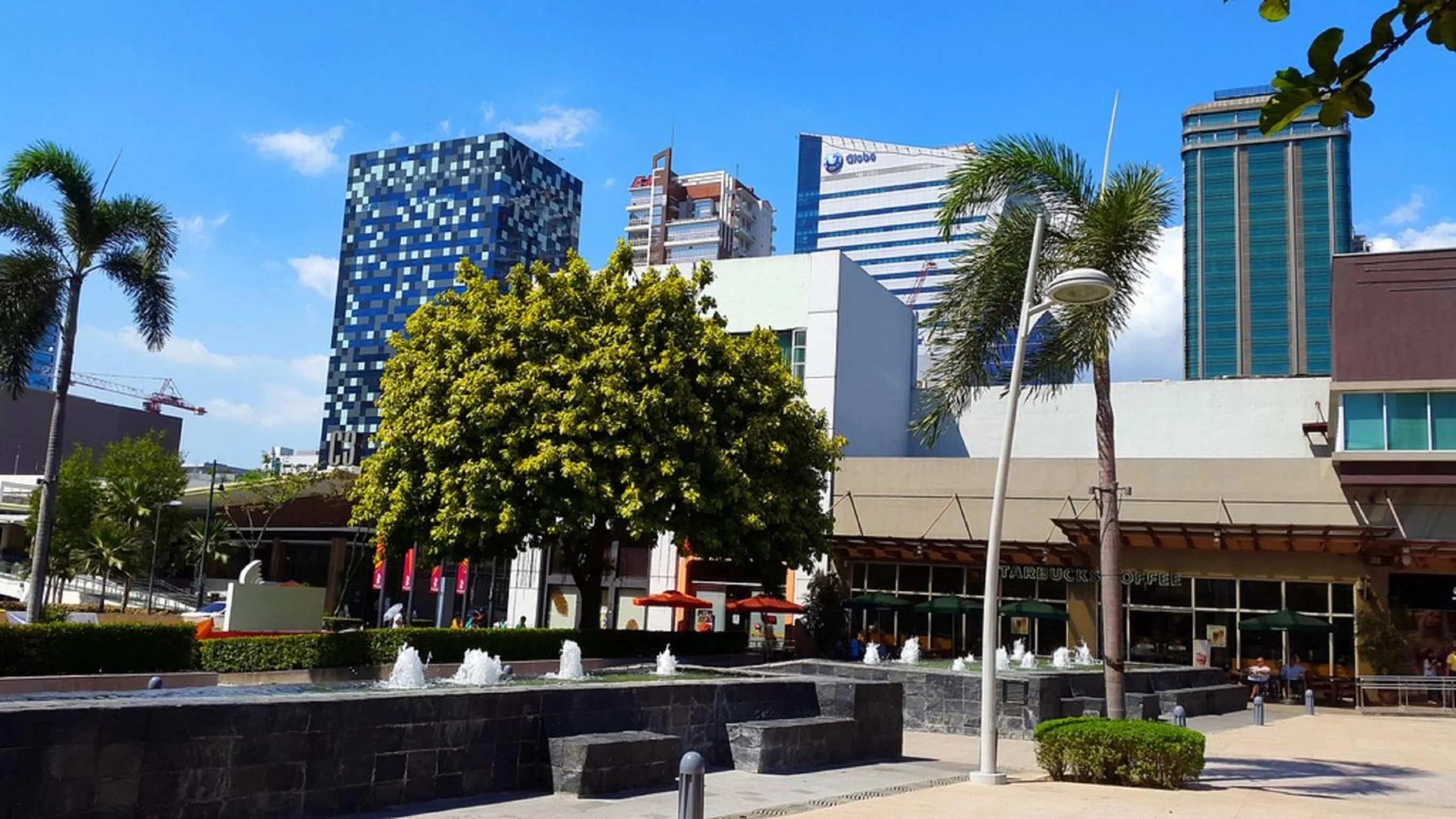 Shopping Area in Avant Apartments at The Fort