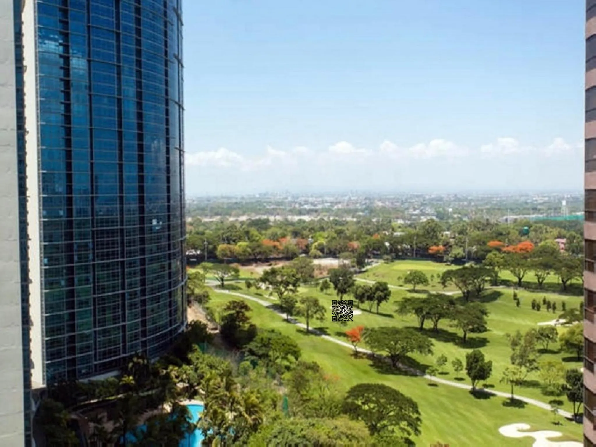 Golfcourse in Avant Apartments at The Fort